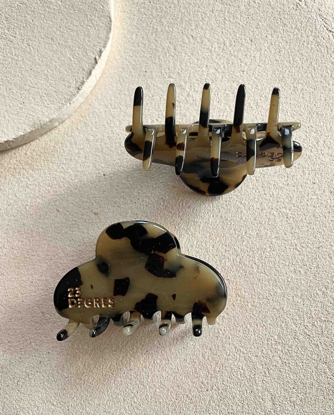 Marché Commun Pince à cheveu nuage kaki 23 degres