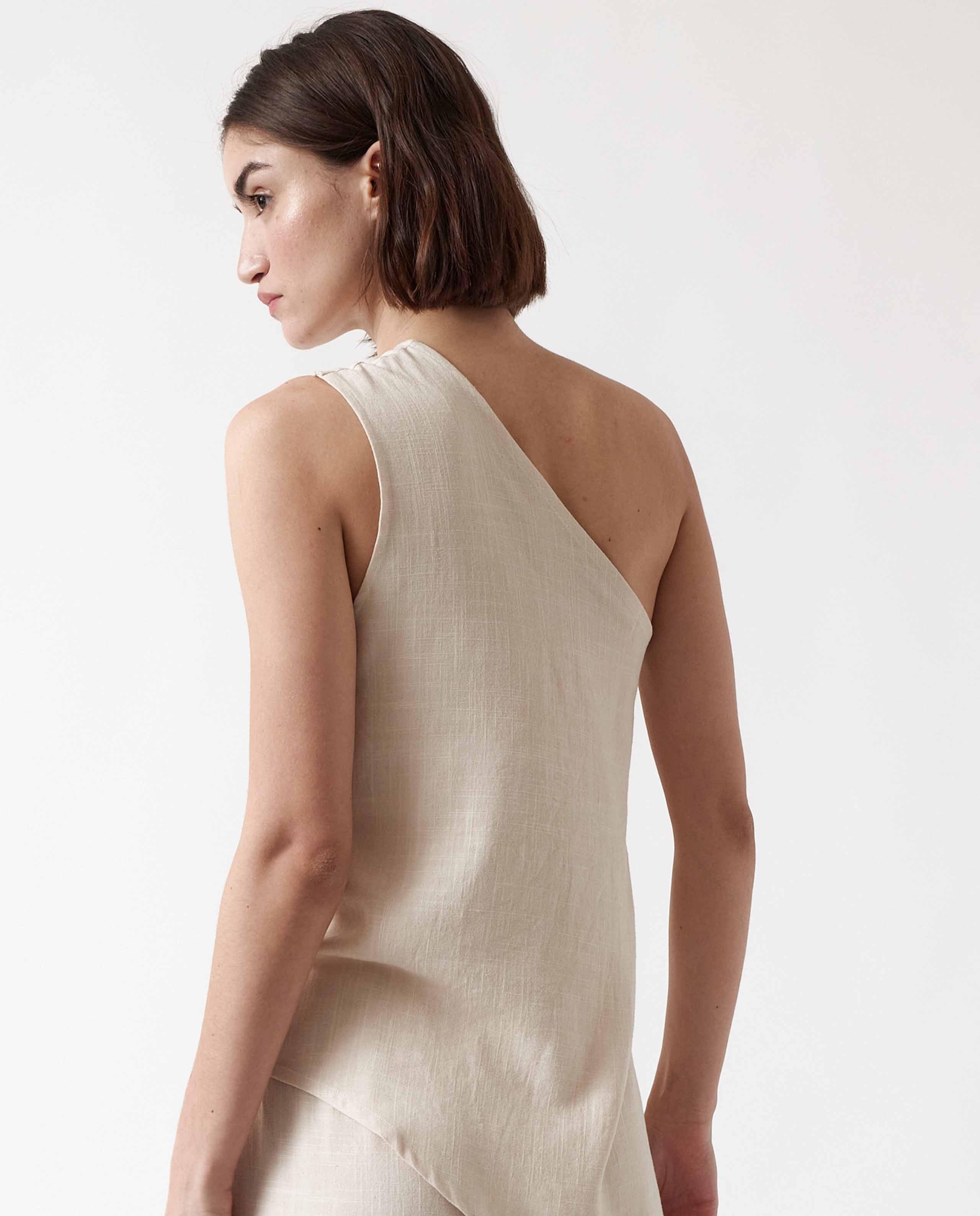 marché commun top asymétrique en viscose EcoVero™ et lin beige amt studio