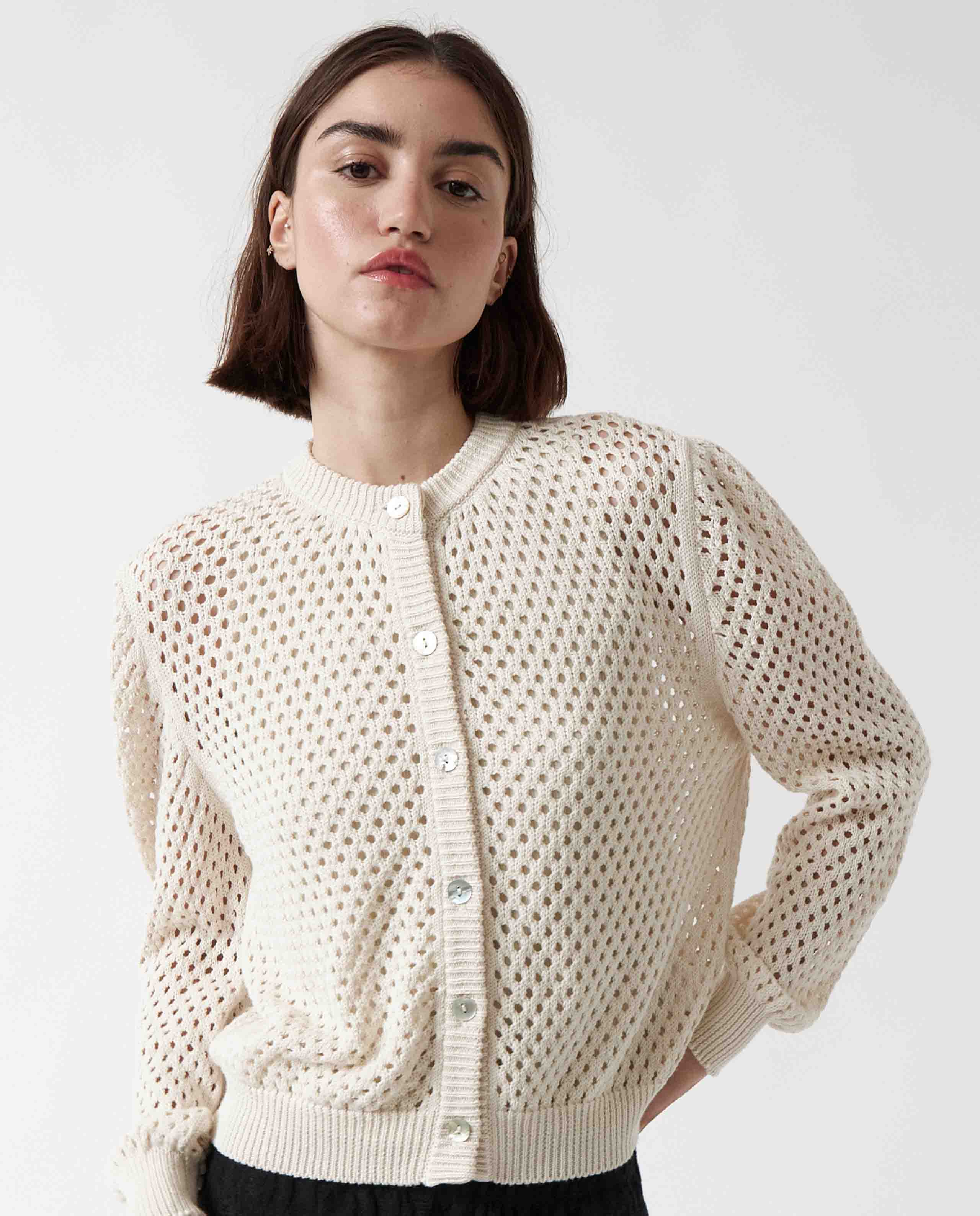 marche commun cardigan ajoure en coton bio beige amt studio