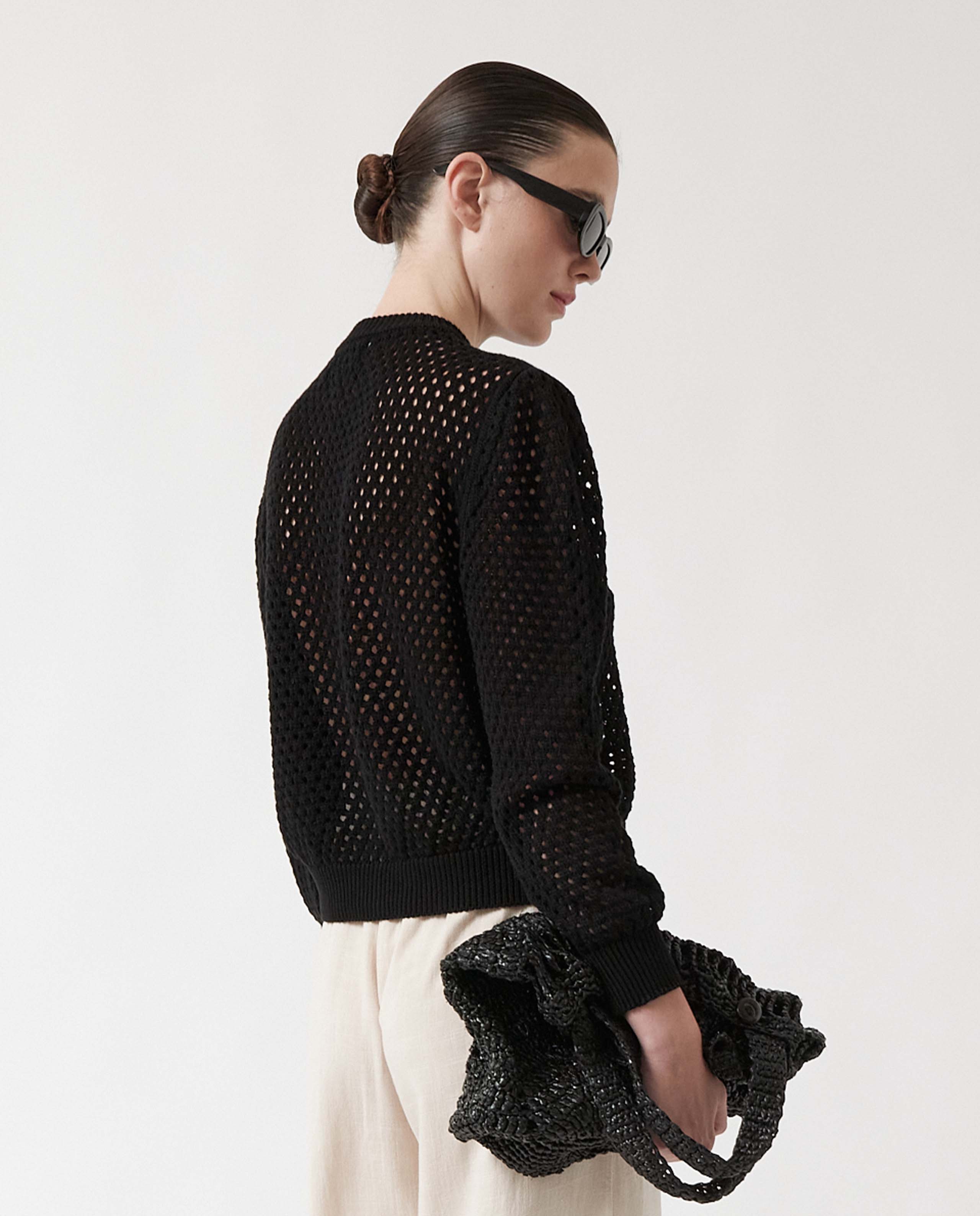 marche commun cardigan ajouré en coton bio noir amt studio