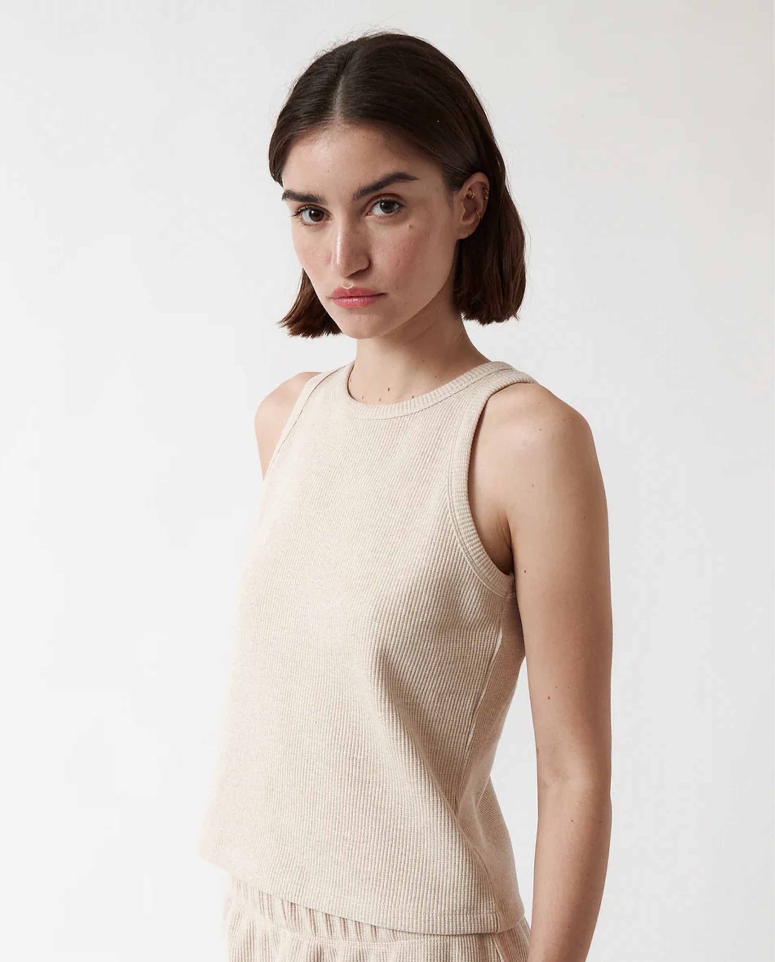 marché commun débardeur en coton bio creme amt studio