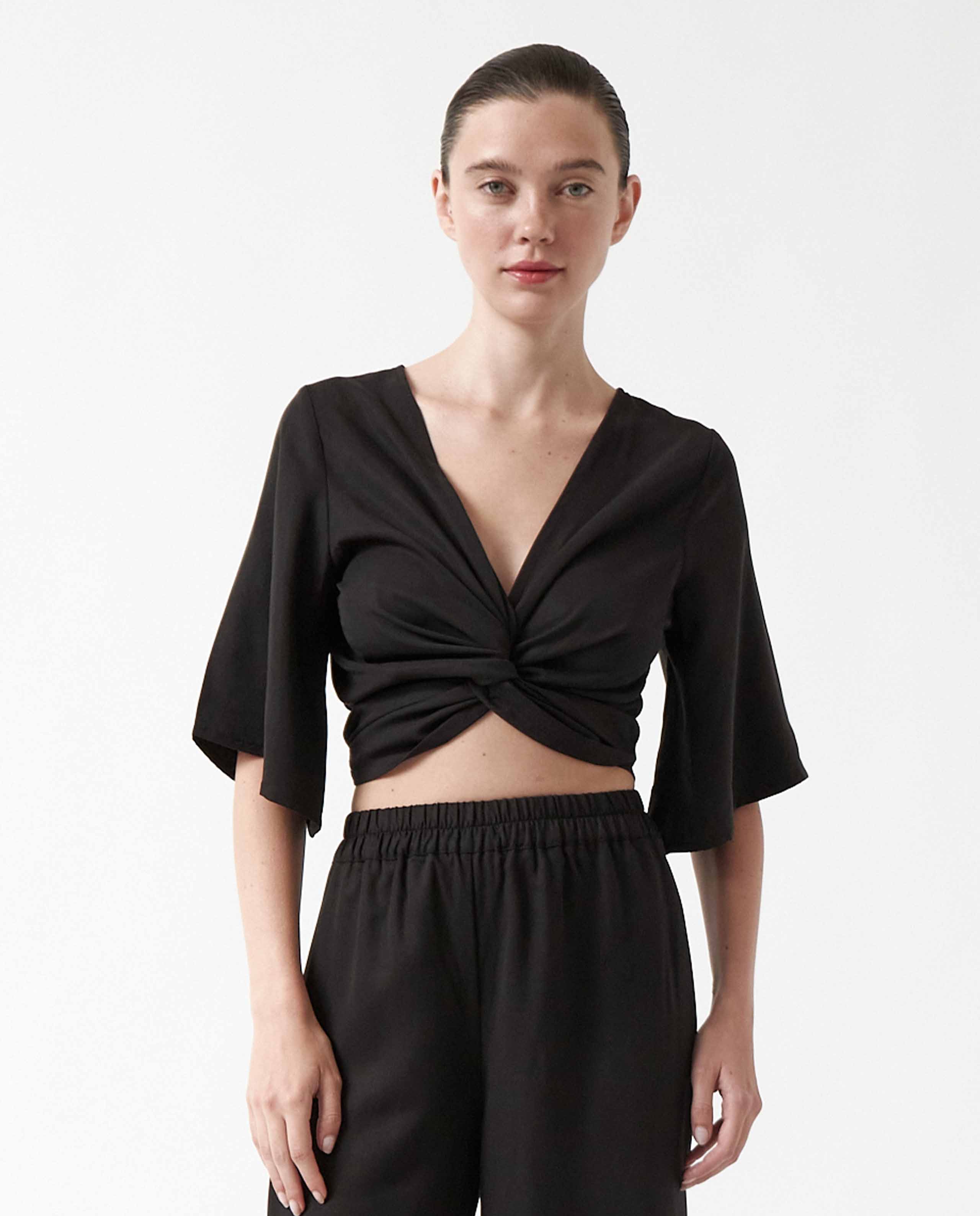 marche commun blouse portefeuille en tencel noir mat studio