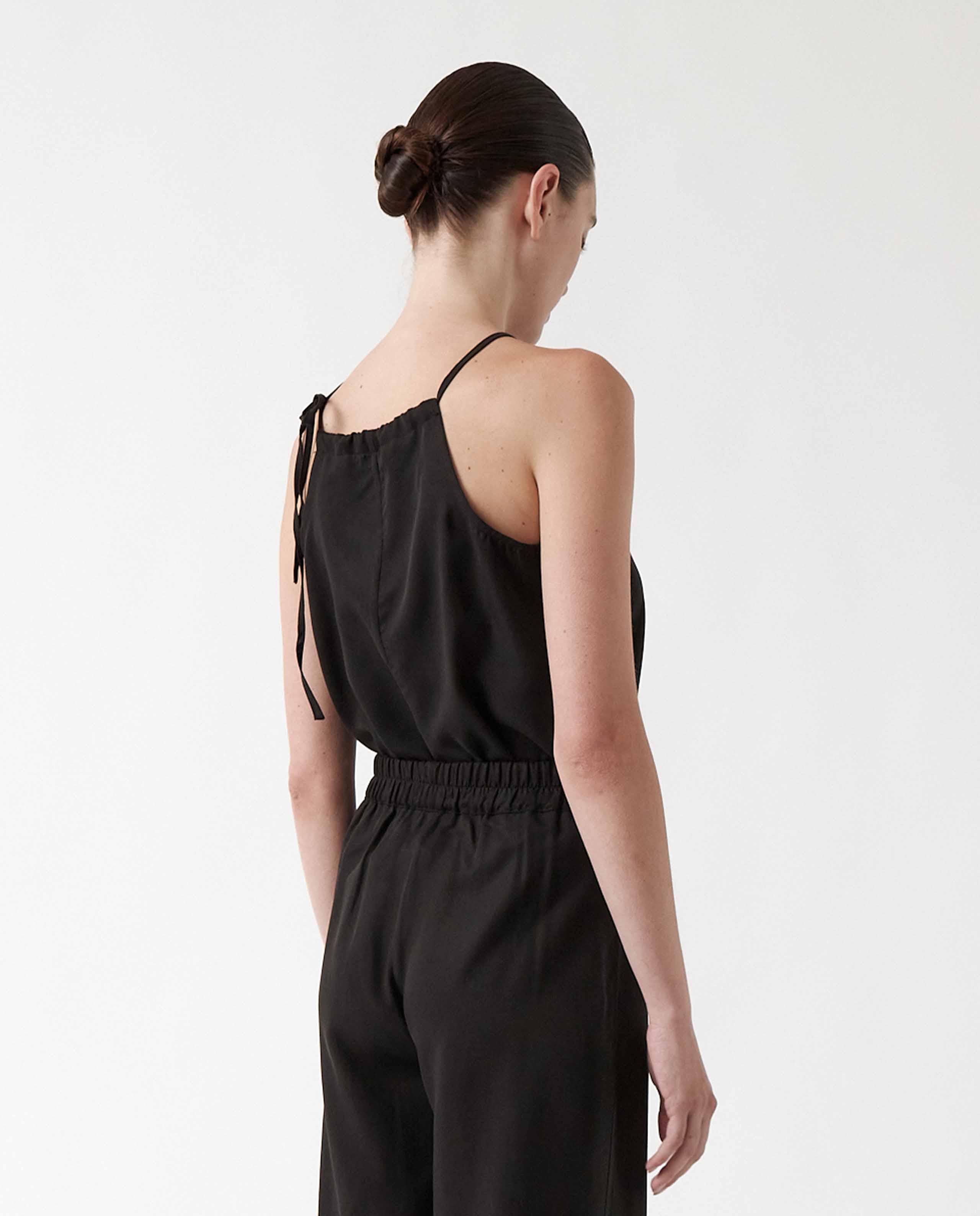 marché commun top en tencel noir amt studio