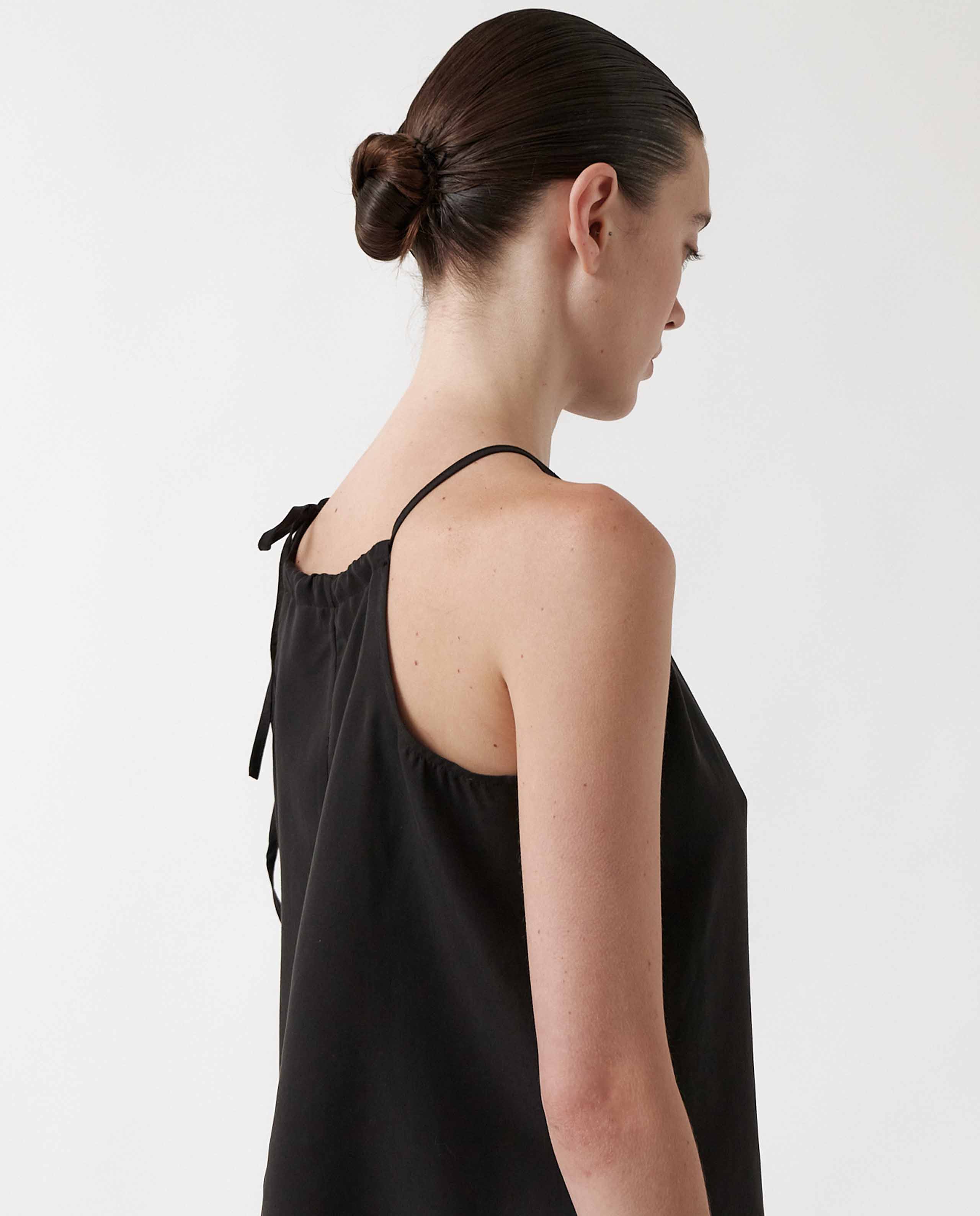 marché commun top en tencel noir amt studio