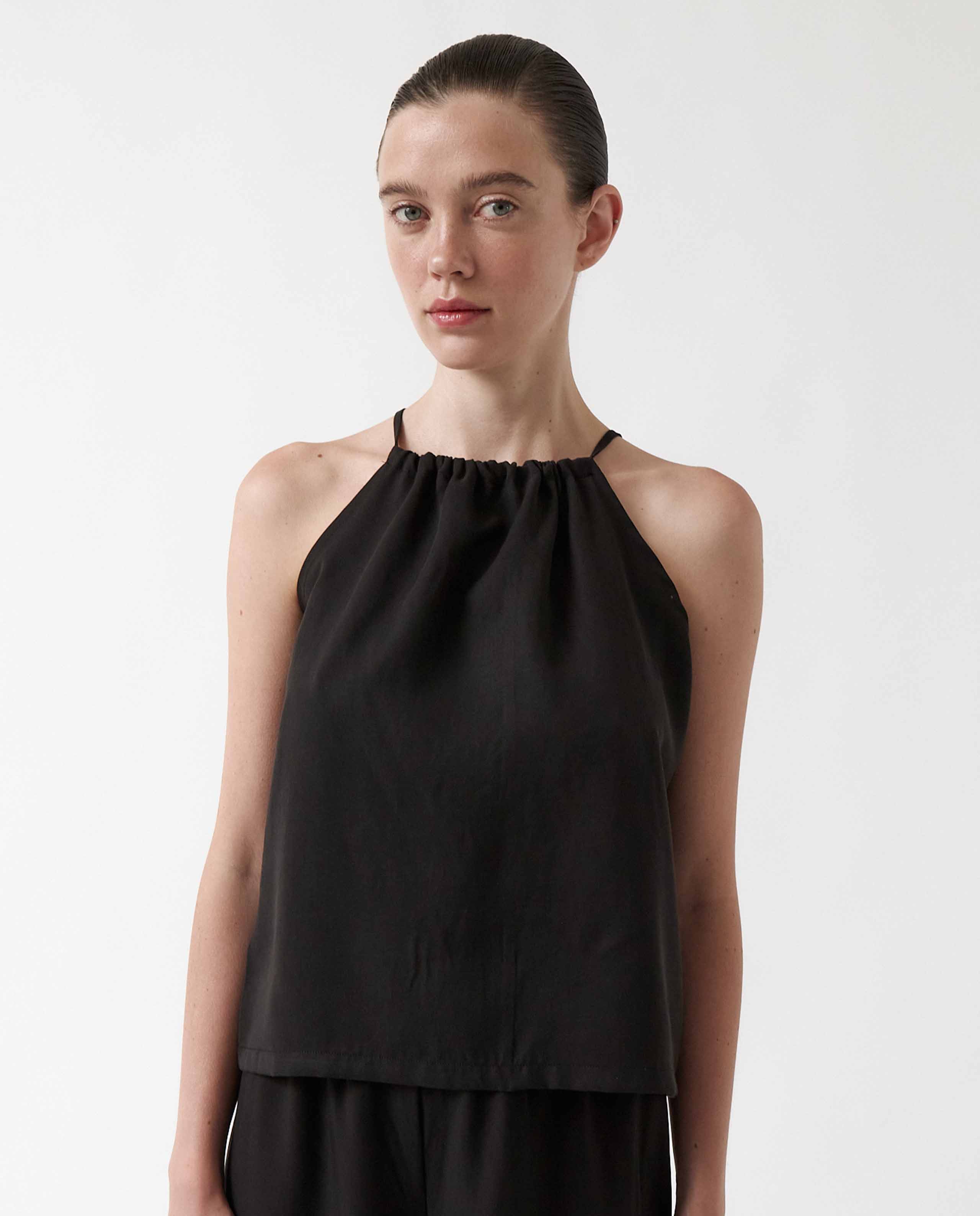 marché commun top en tencel noir amt studio