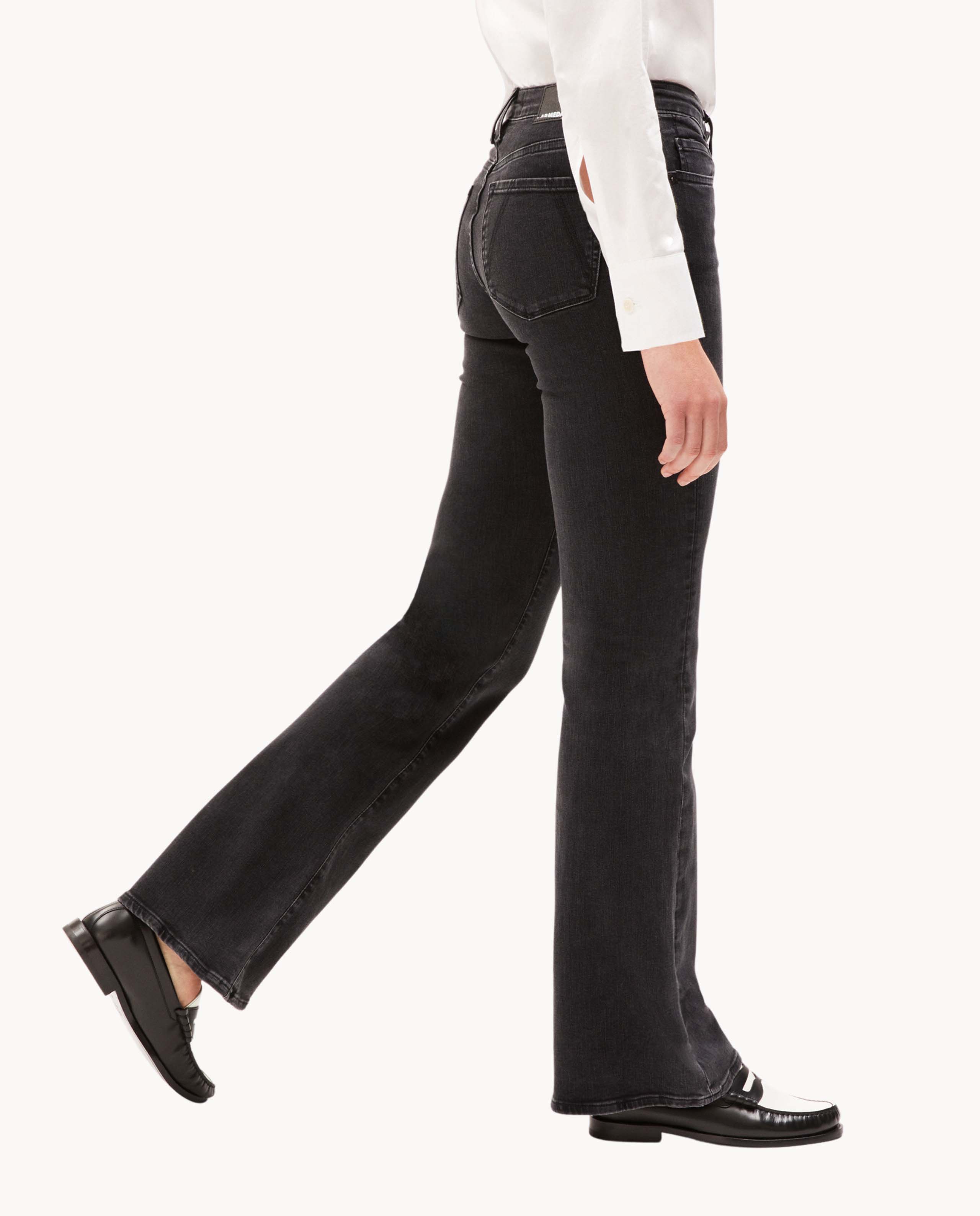 Marché Commun Jean large noir délavé Armedangels