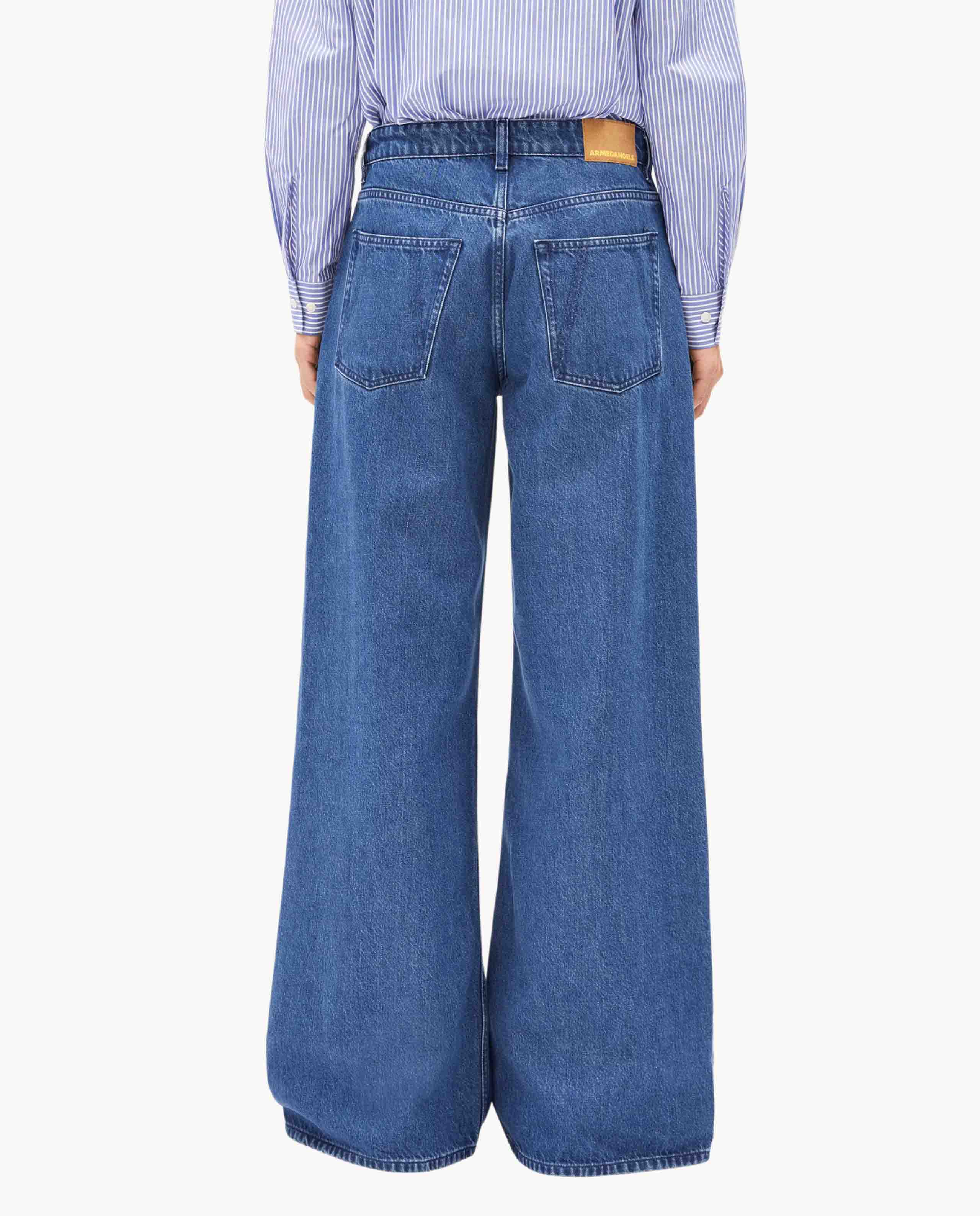 Marché Commun jean large bleu Armedangels
