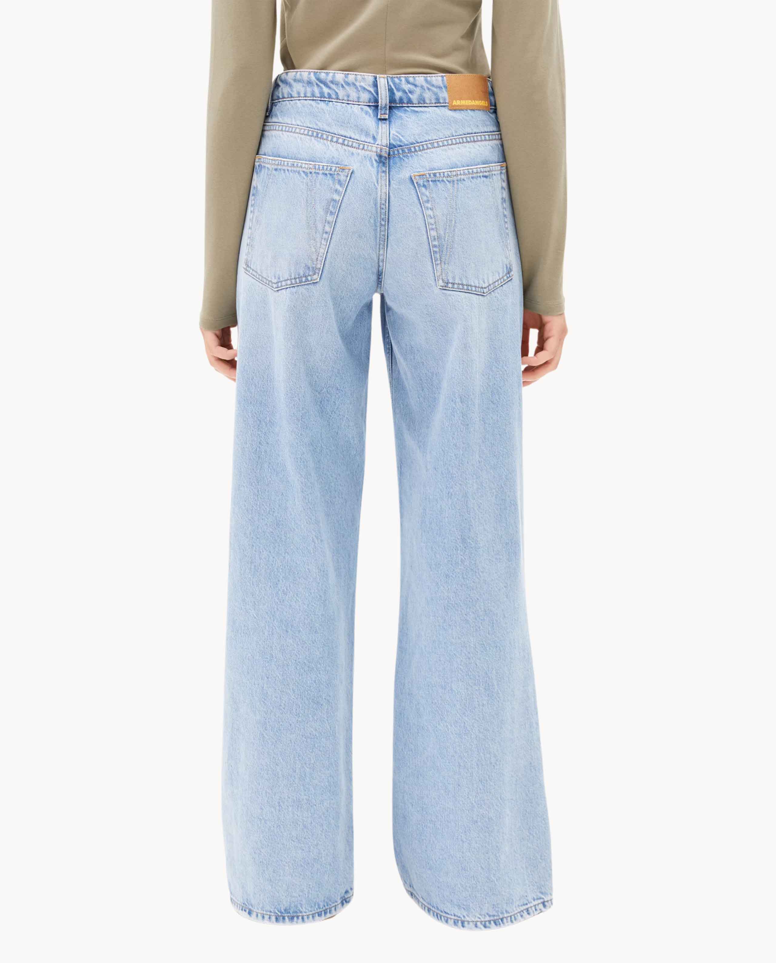 Marché Commun jean large bleu clair Armedangels