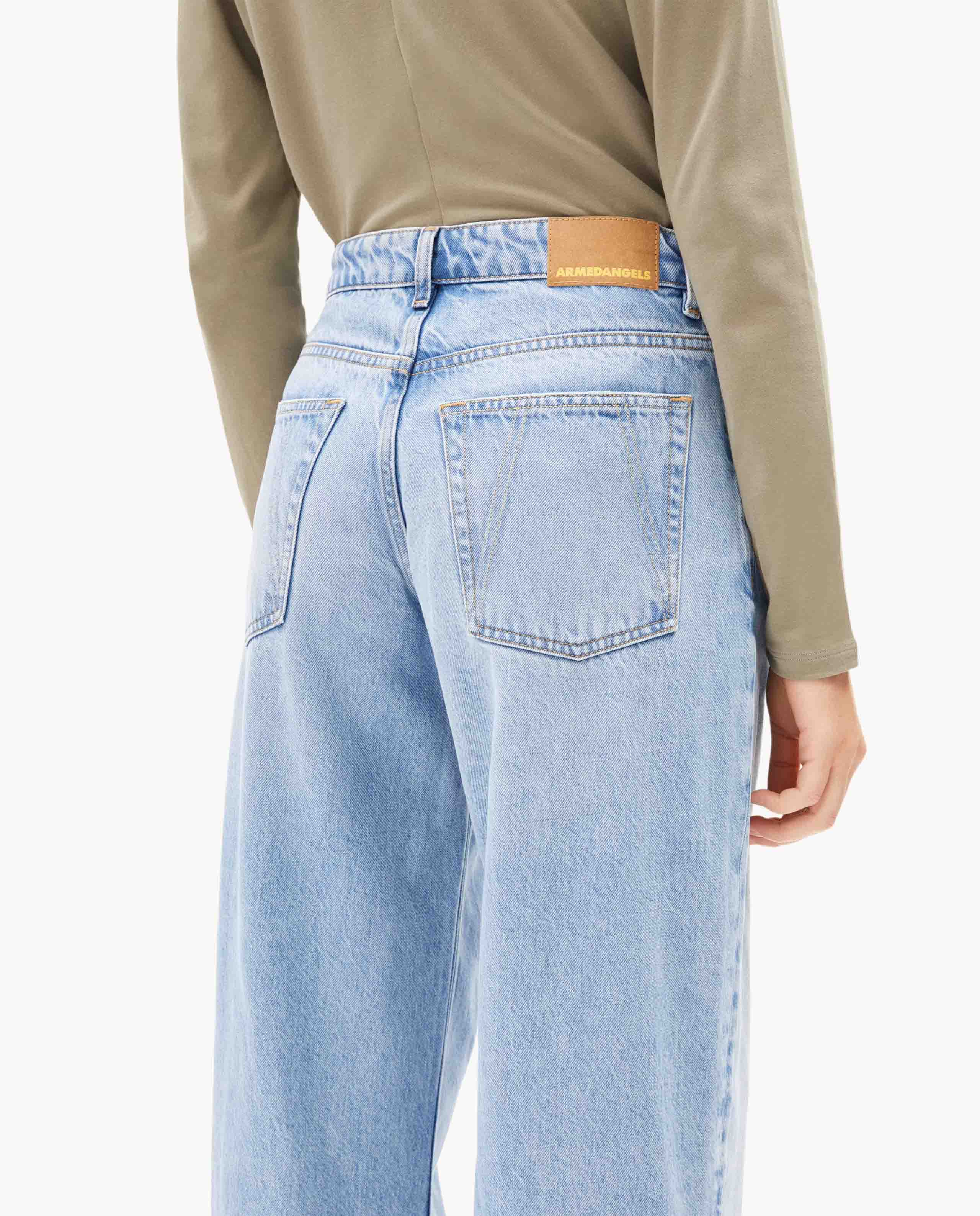 Marché Commun jean large bleu clair Armedangels