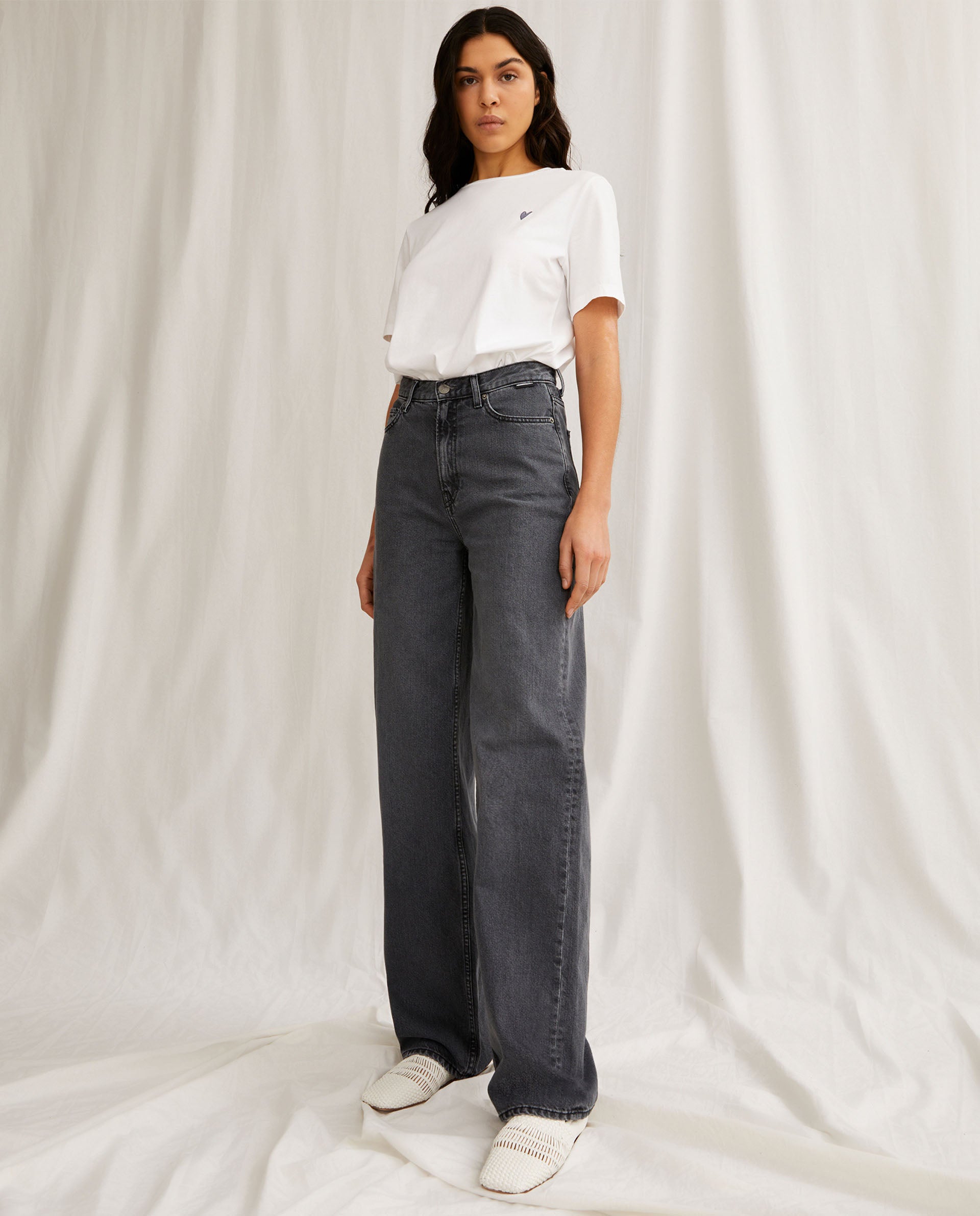 Marché Commun jean large gris foncé Armedangels