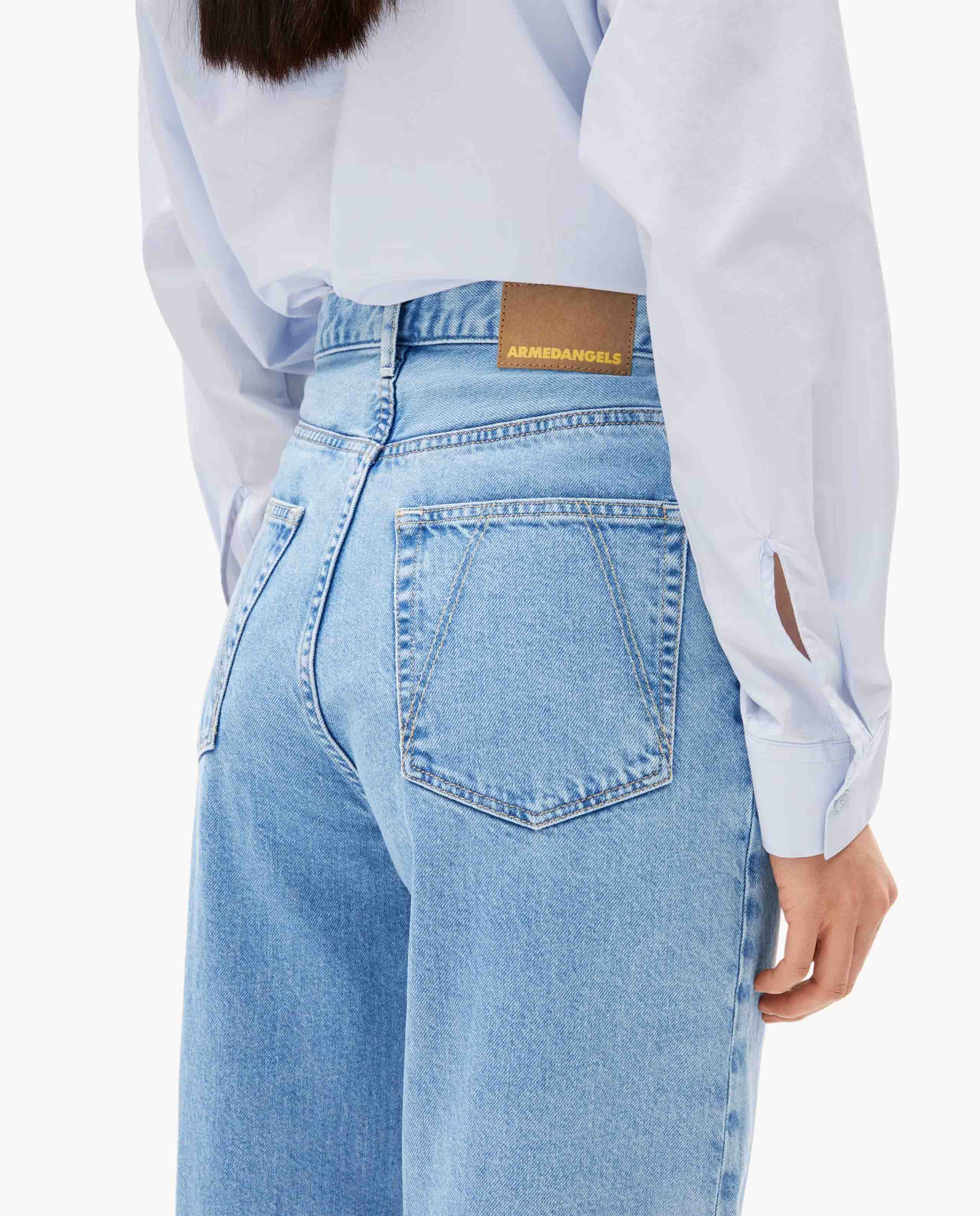 Marché Commun jean large bleu clair Armedangels