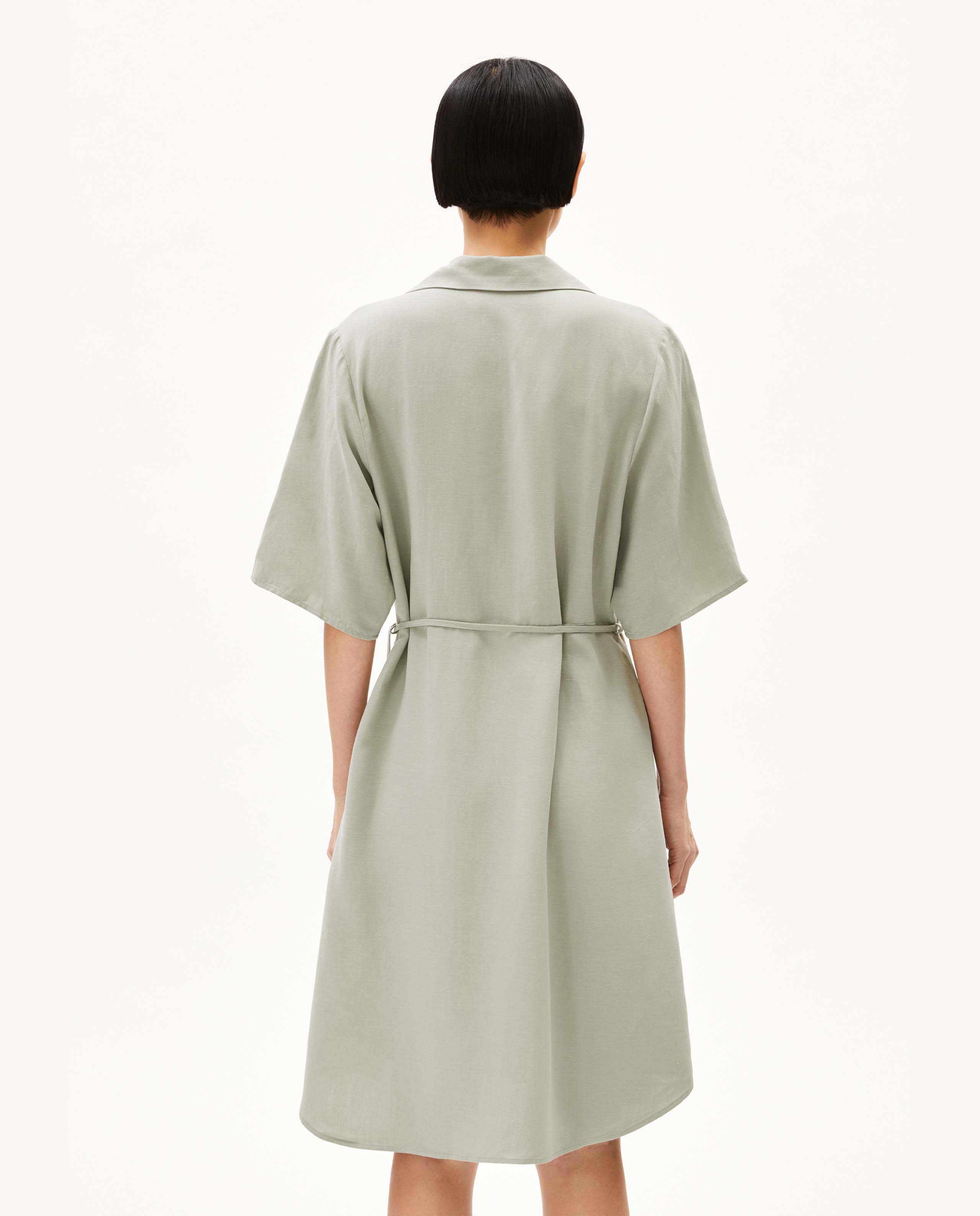 marche commun robe portefeuille en lin melange vert d&