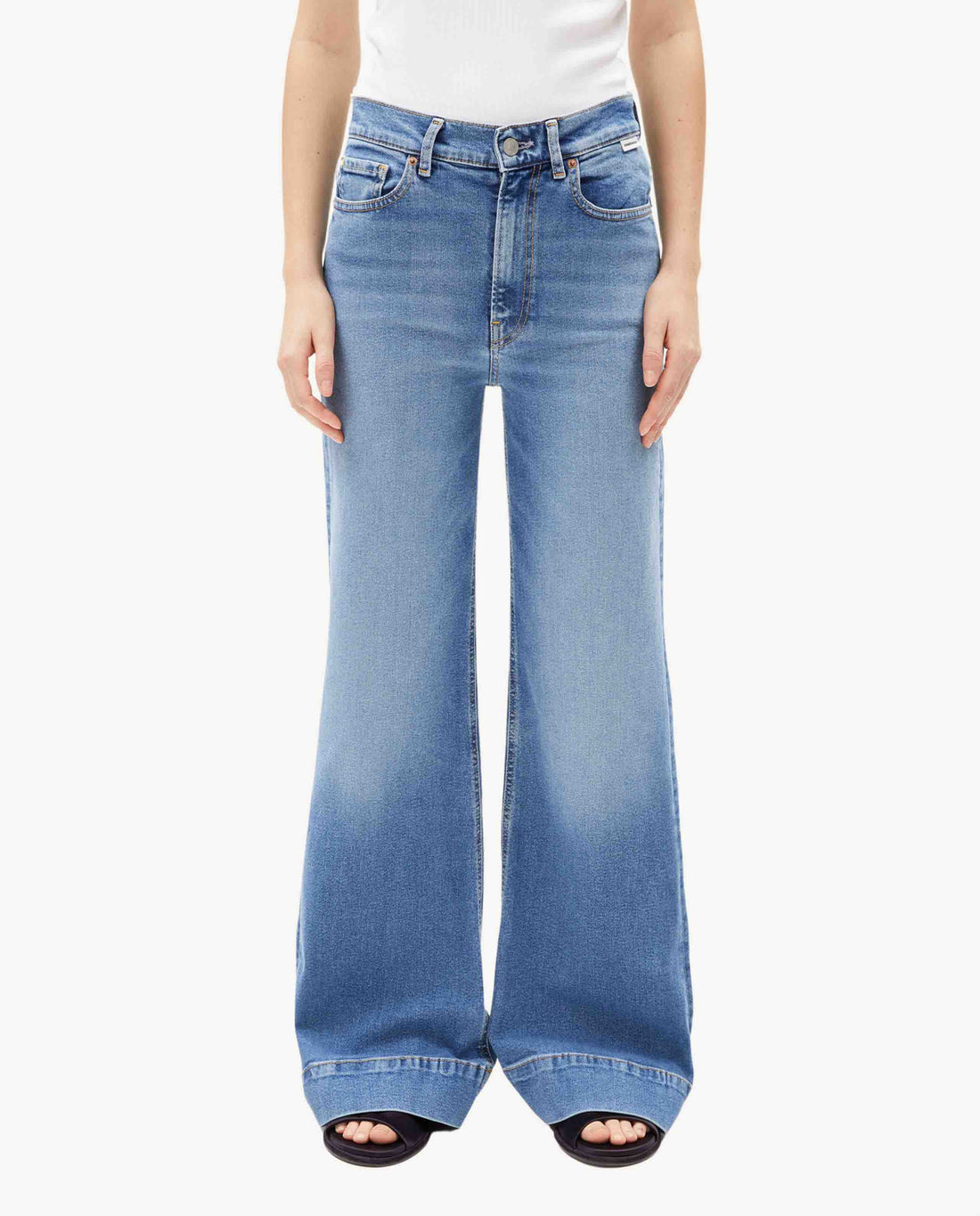 Marché Commun Jean large bleu clair Armedangels