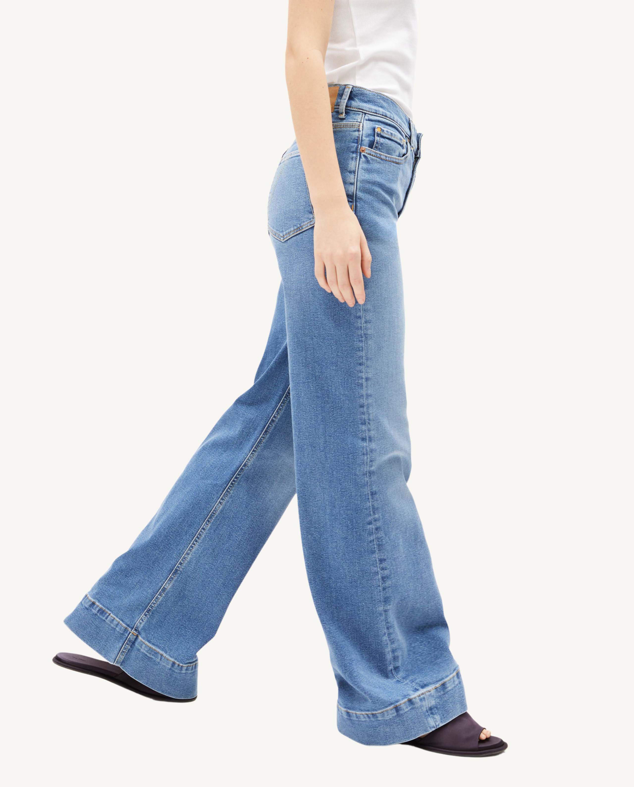 Marché Commun Jean large bleu clair Armedangels