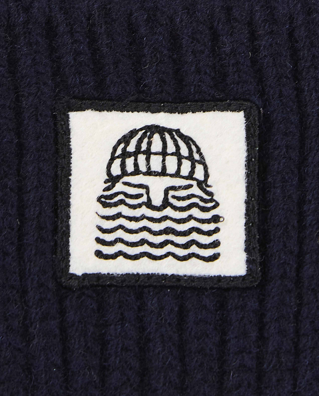 marché commun bonnet en laine mérinos bleu navy bask in the sun