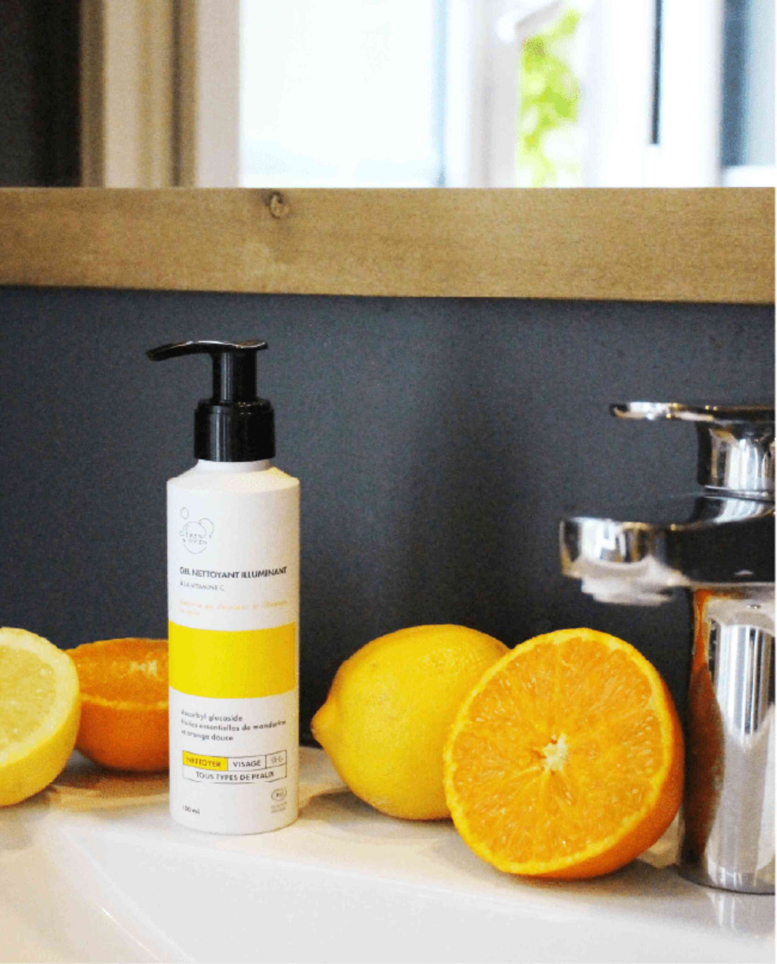 Gel nettoyant visage illuminant naturel et bio