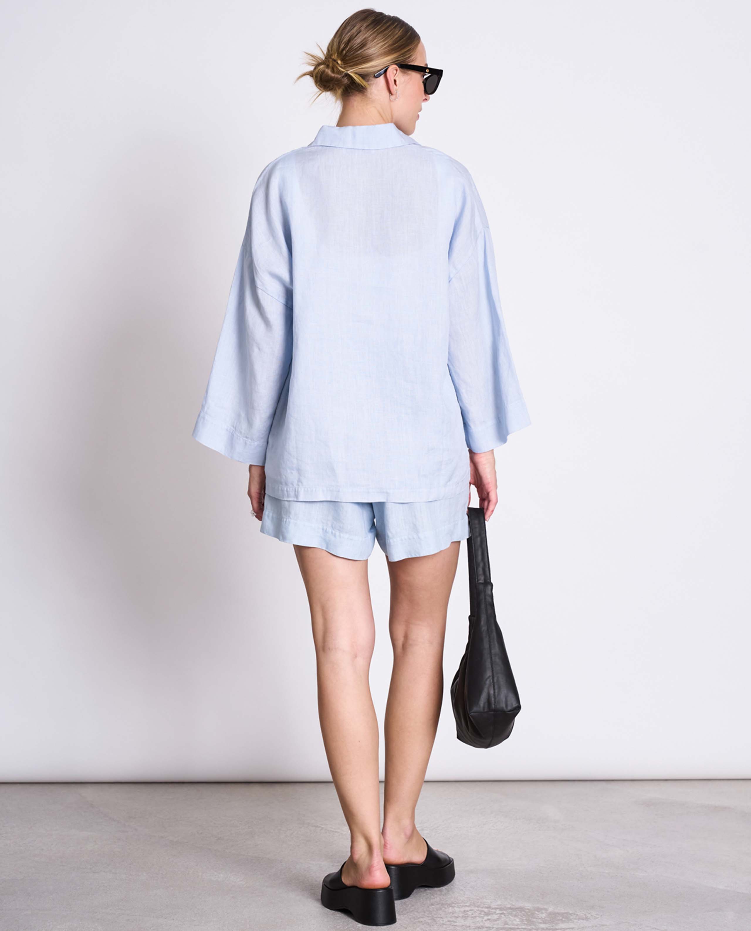 Marché Commun Blouse ample bleue en lin jan n june