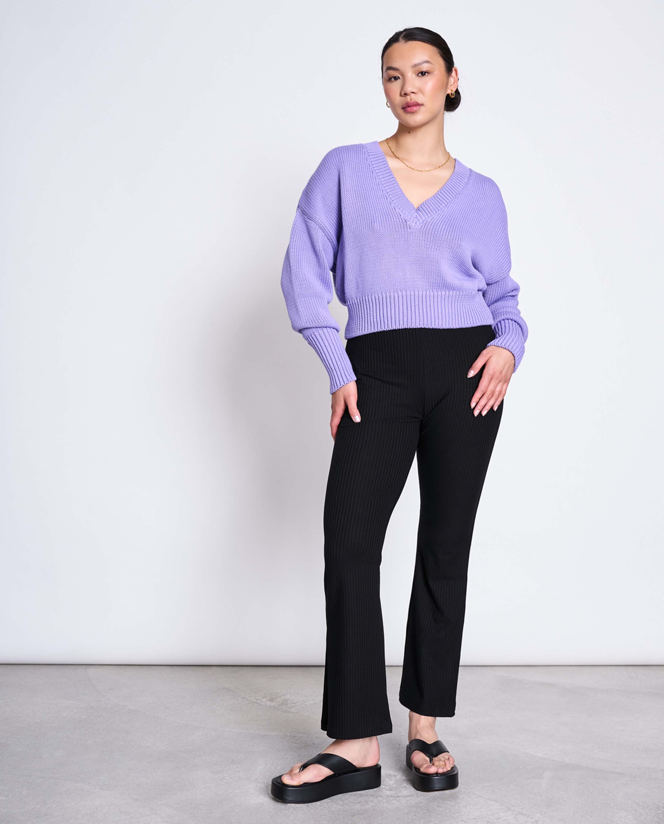 Marché Commun Pull Court Col V en coton bio lilas Jan &