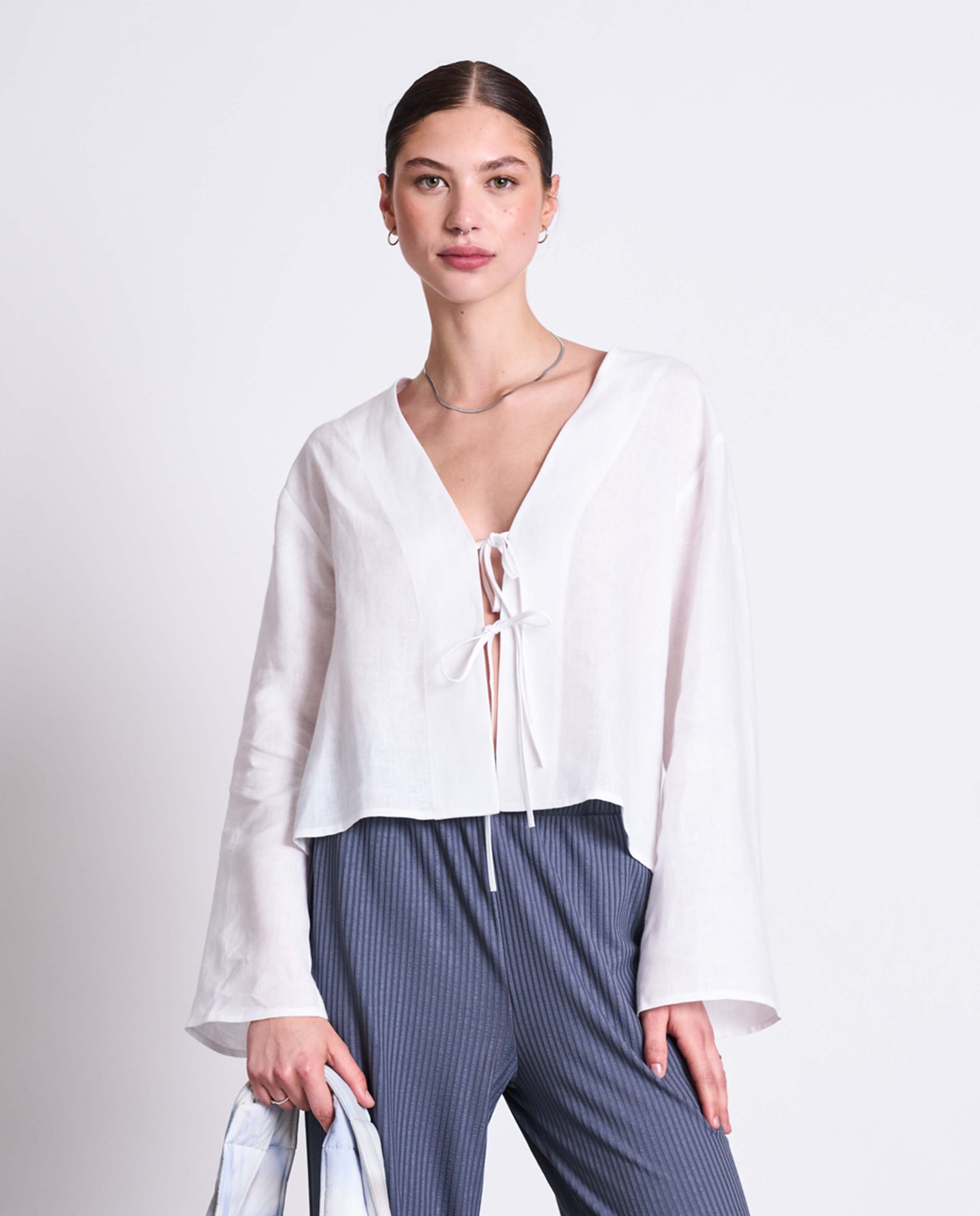 marché commun blouse nouée en lin blanche jan n june