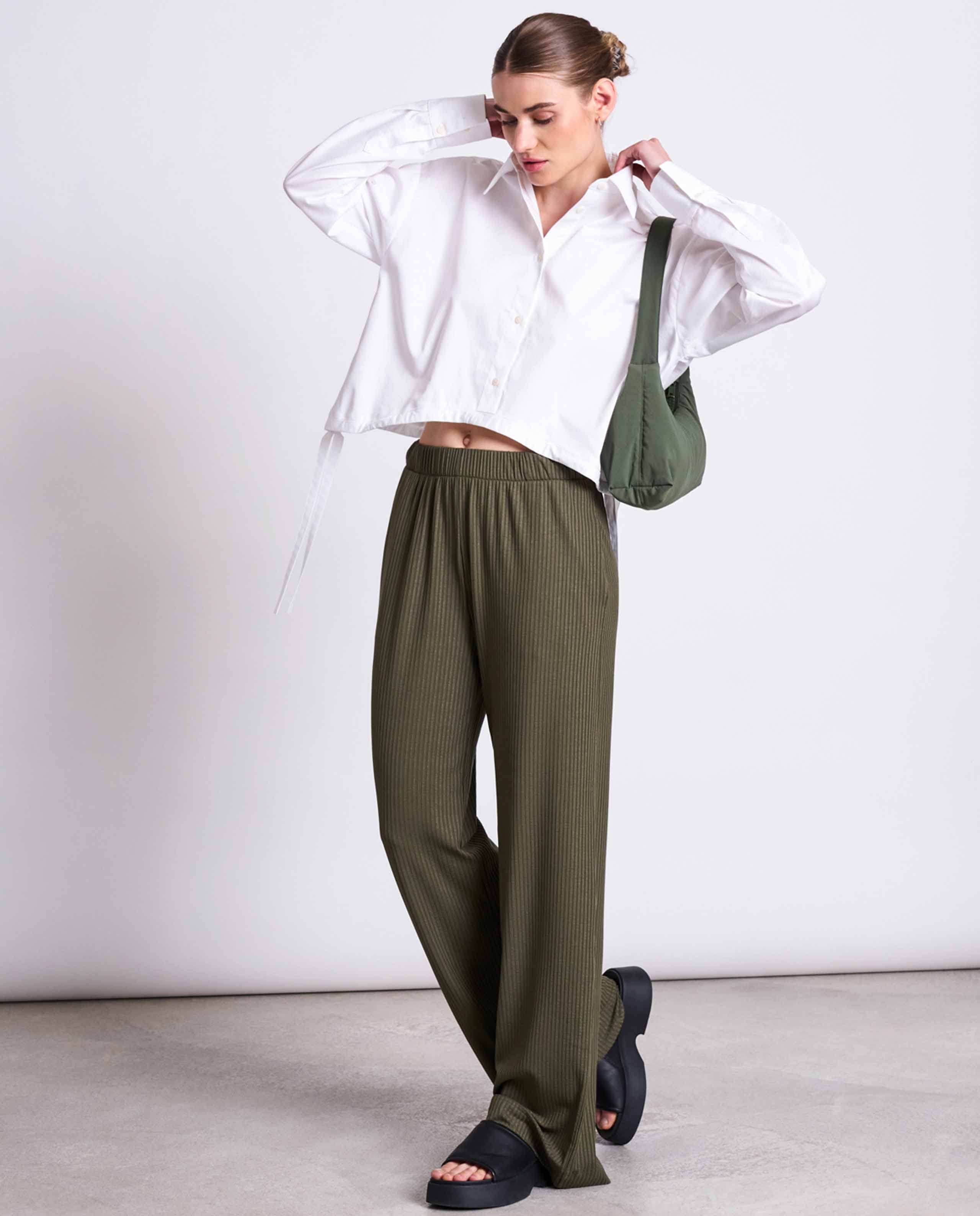 marché commun pantalon en tencel cotelé olive jan n june