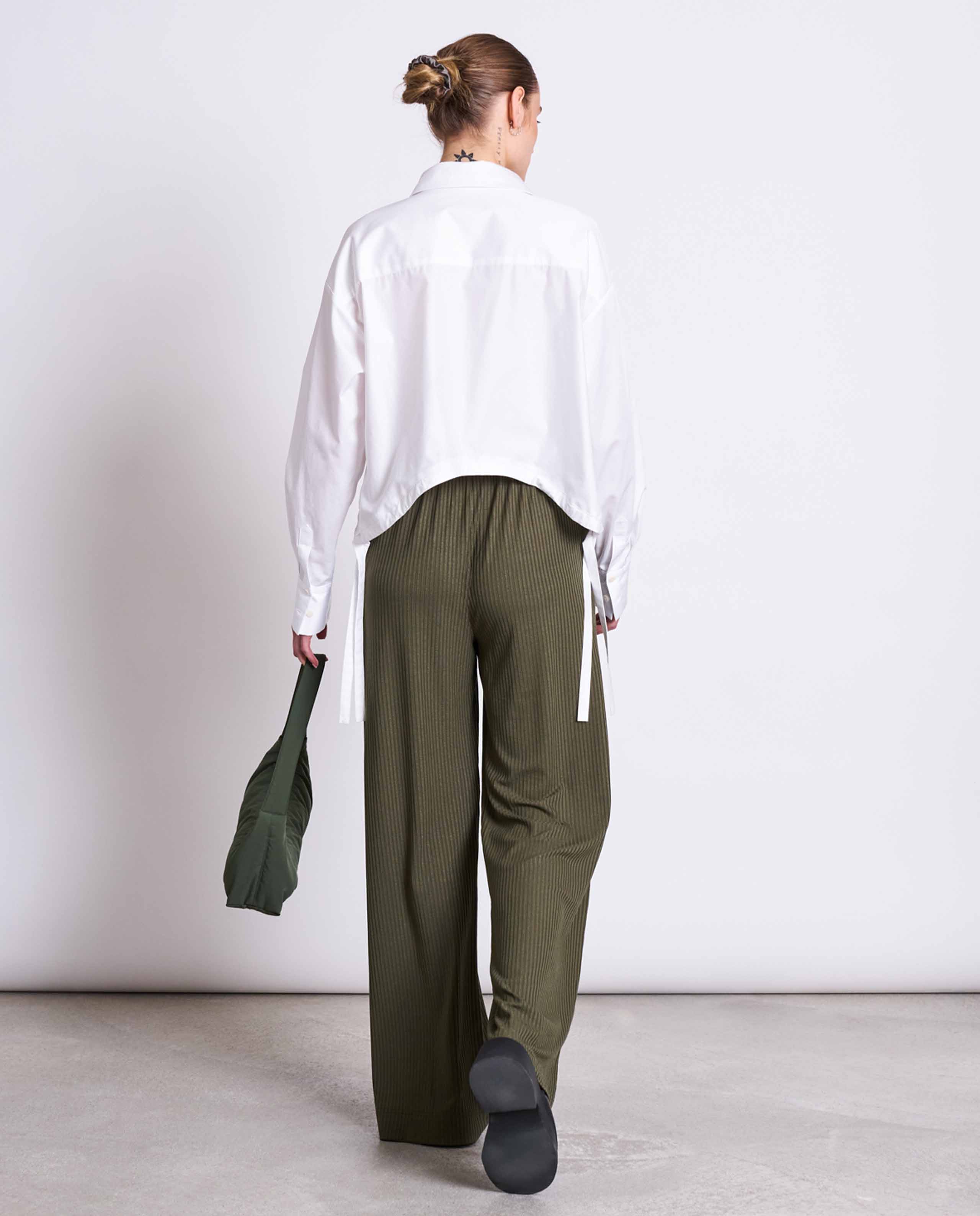 marché commun pantalon en tencel cotelé olive jan n june