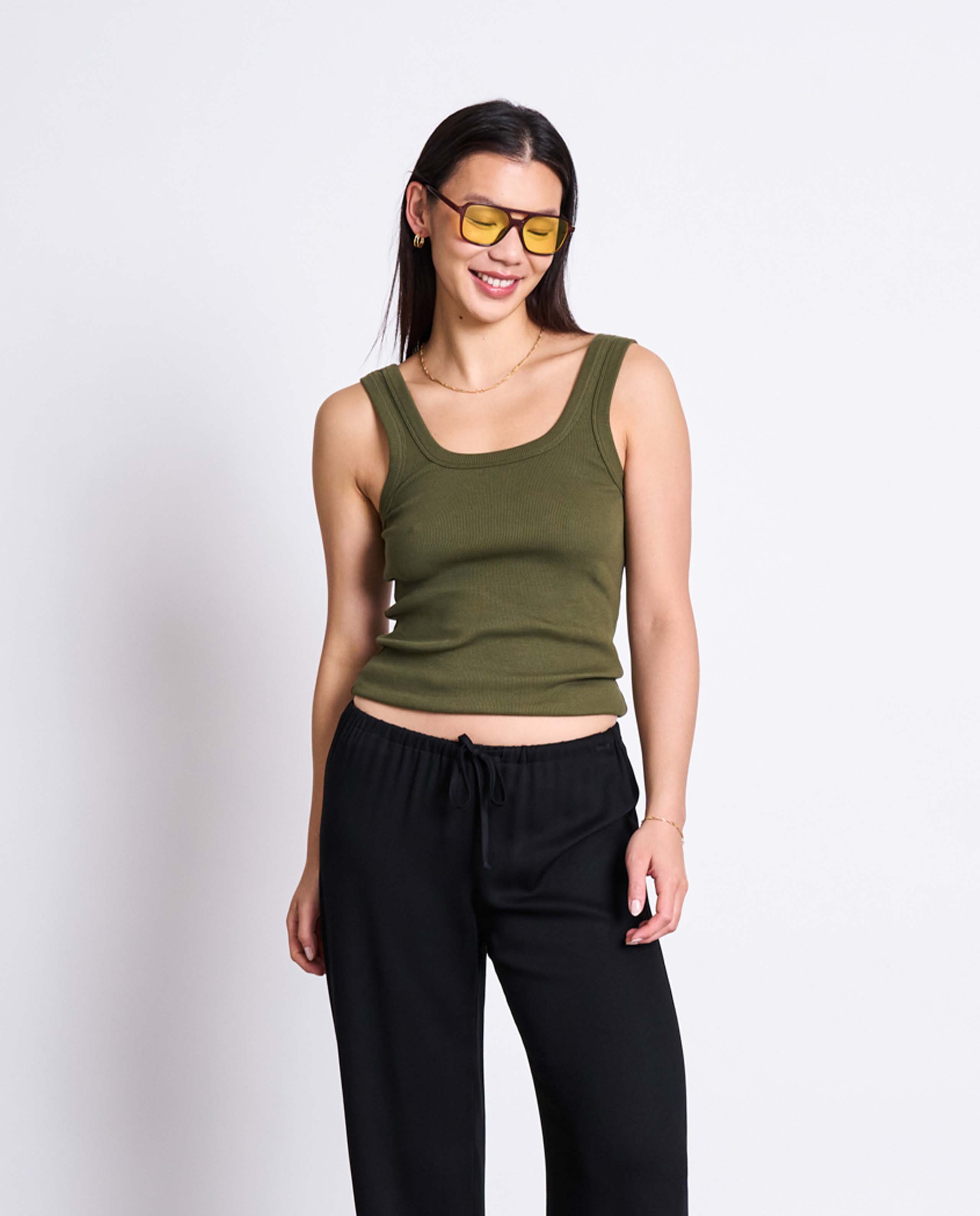 marché commun tank top en coton bio dark olive jan n june