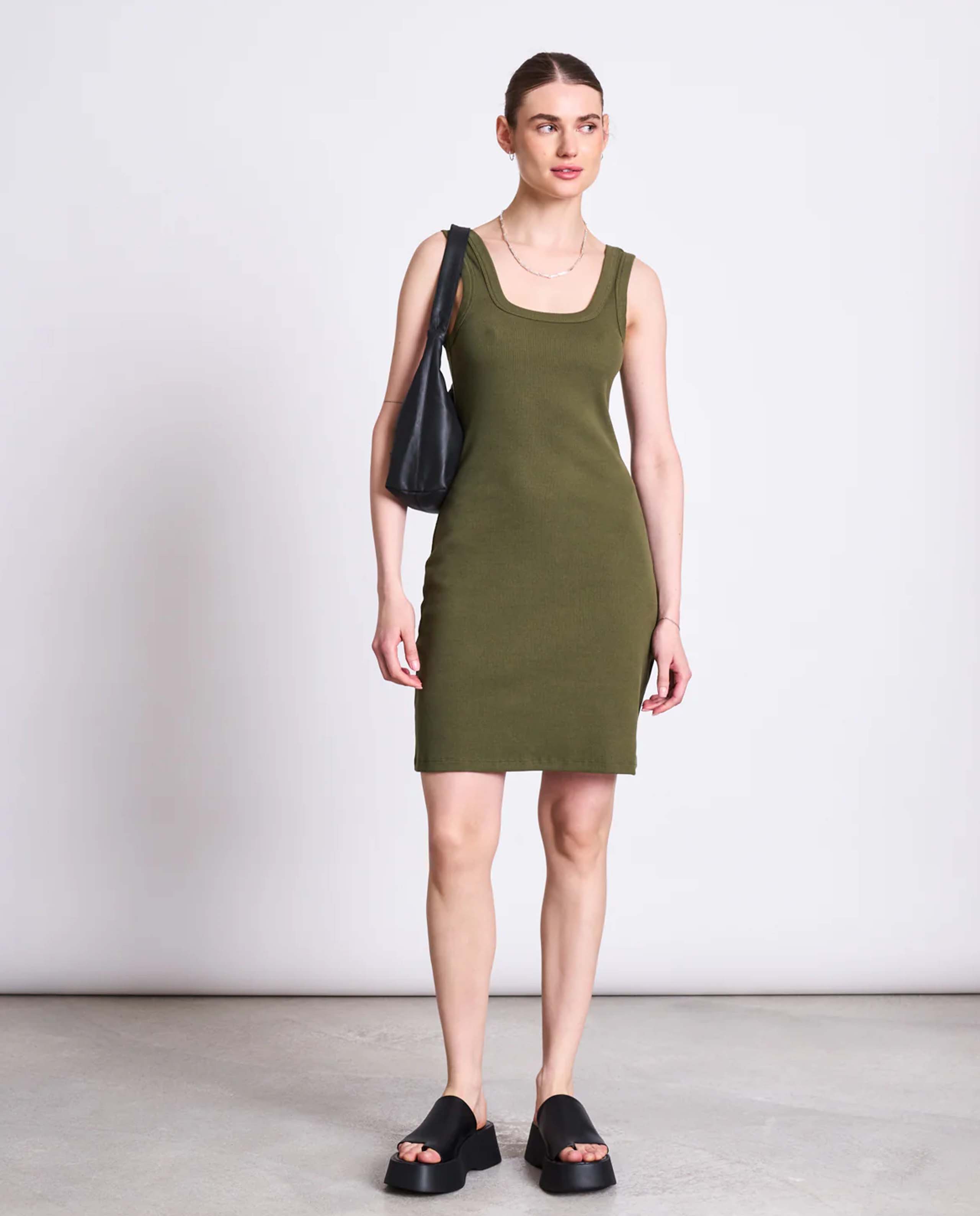 marché commun jupe courte en coton bio vert olive jan n june