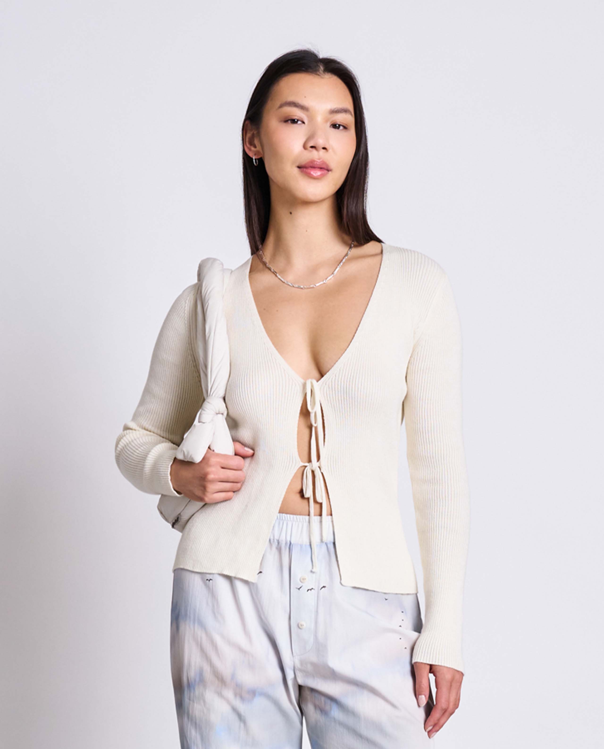 marché commun cardigan noué en coton bio blanc cassé jan n june