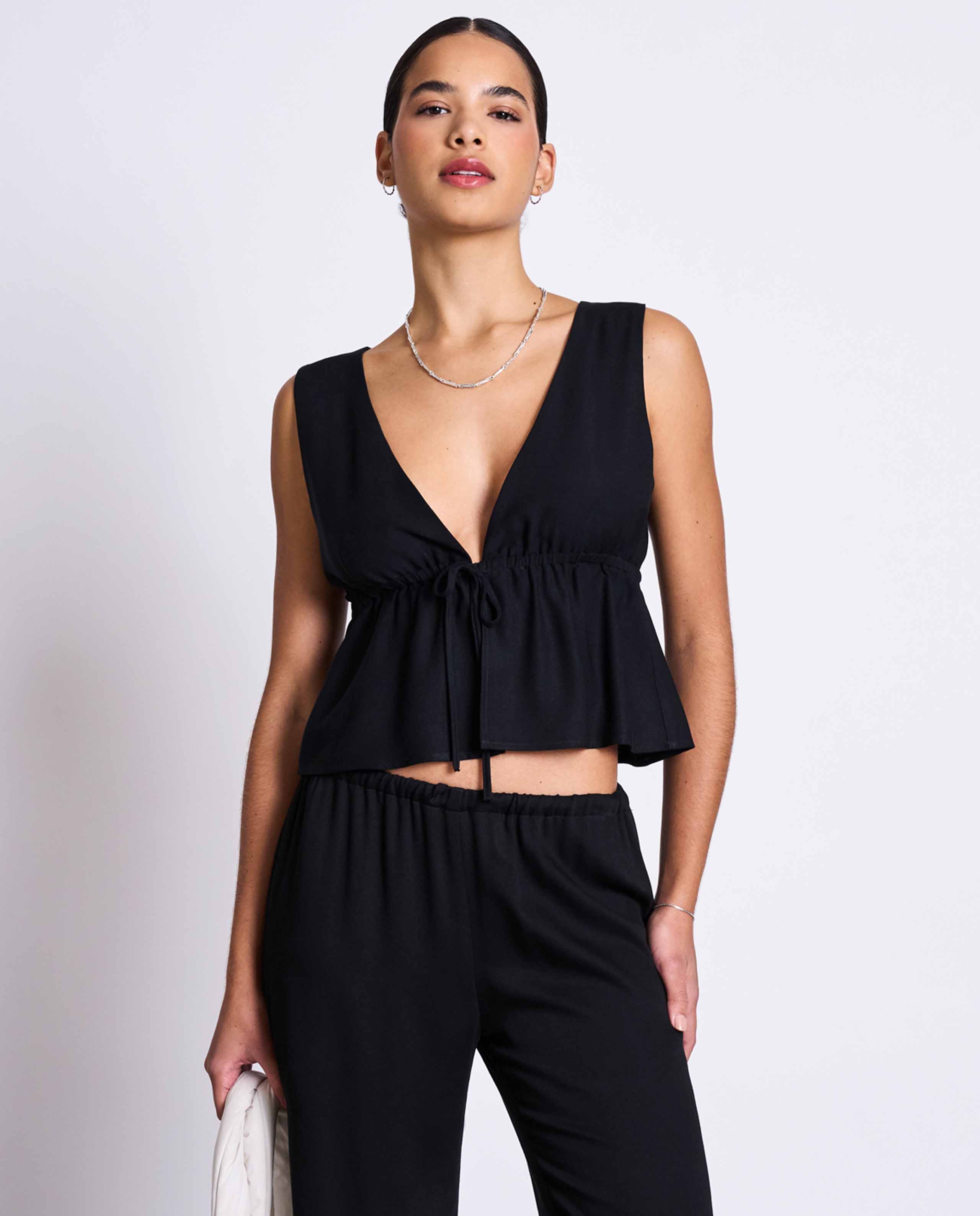 marché commun top noué en viscose noir jan n june