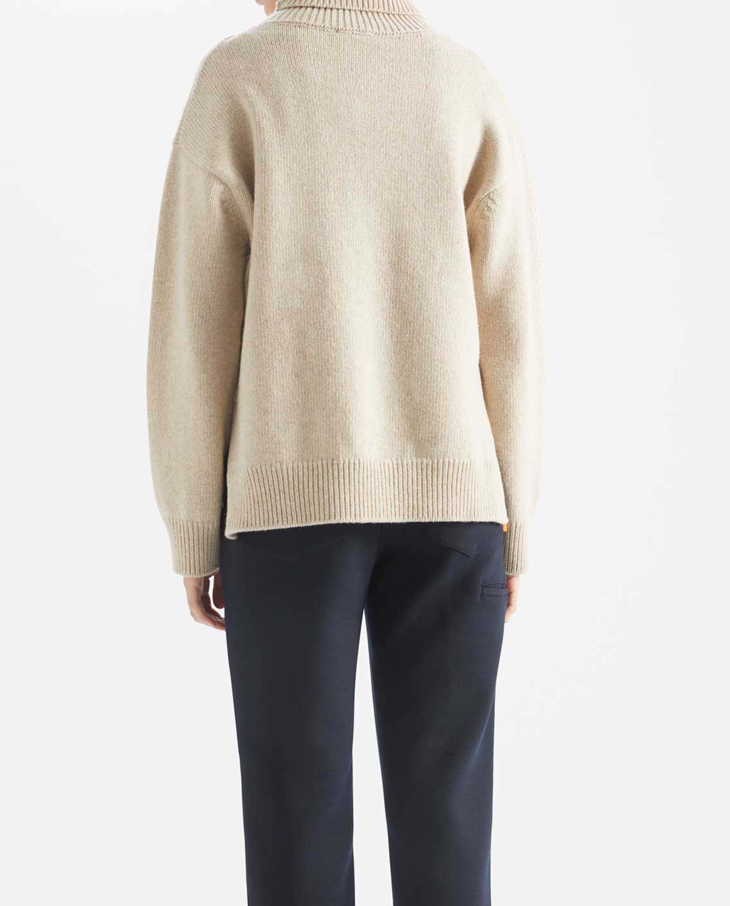 Pull col roulé en maille recyclée