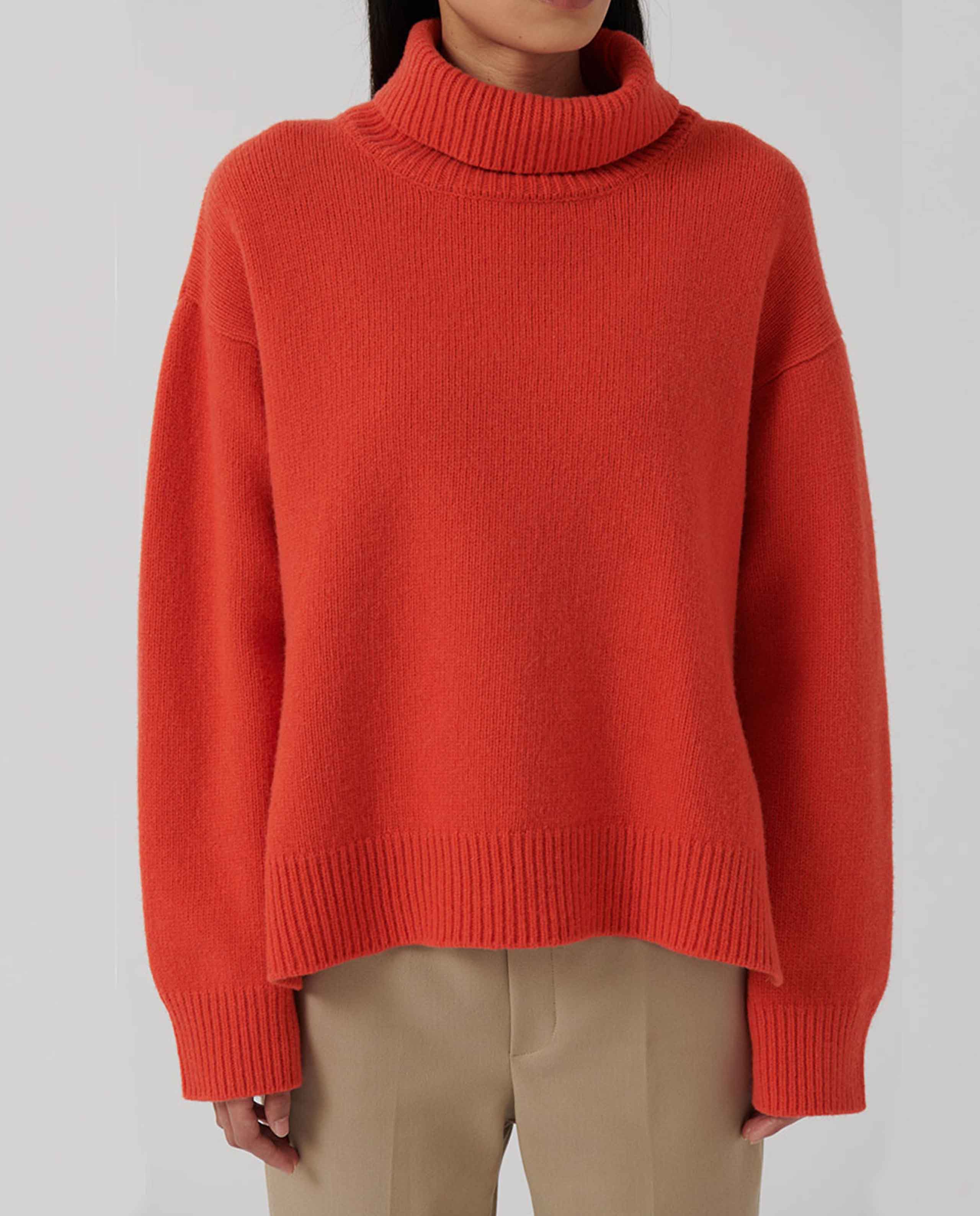 Pull col roulé en maille recyclée