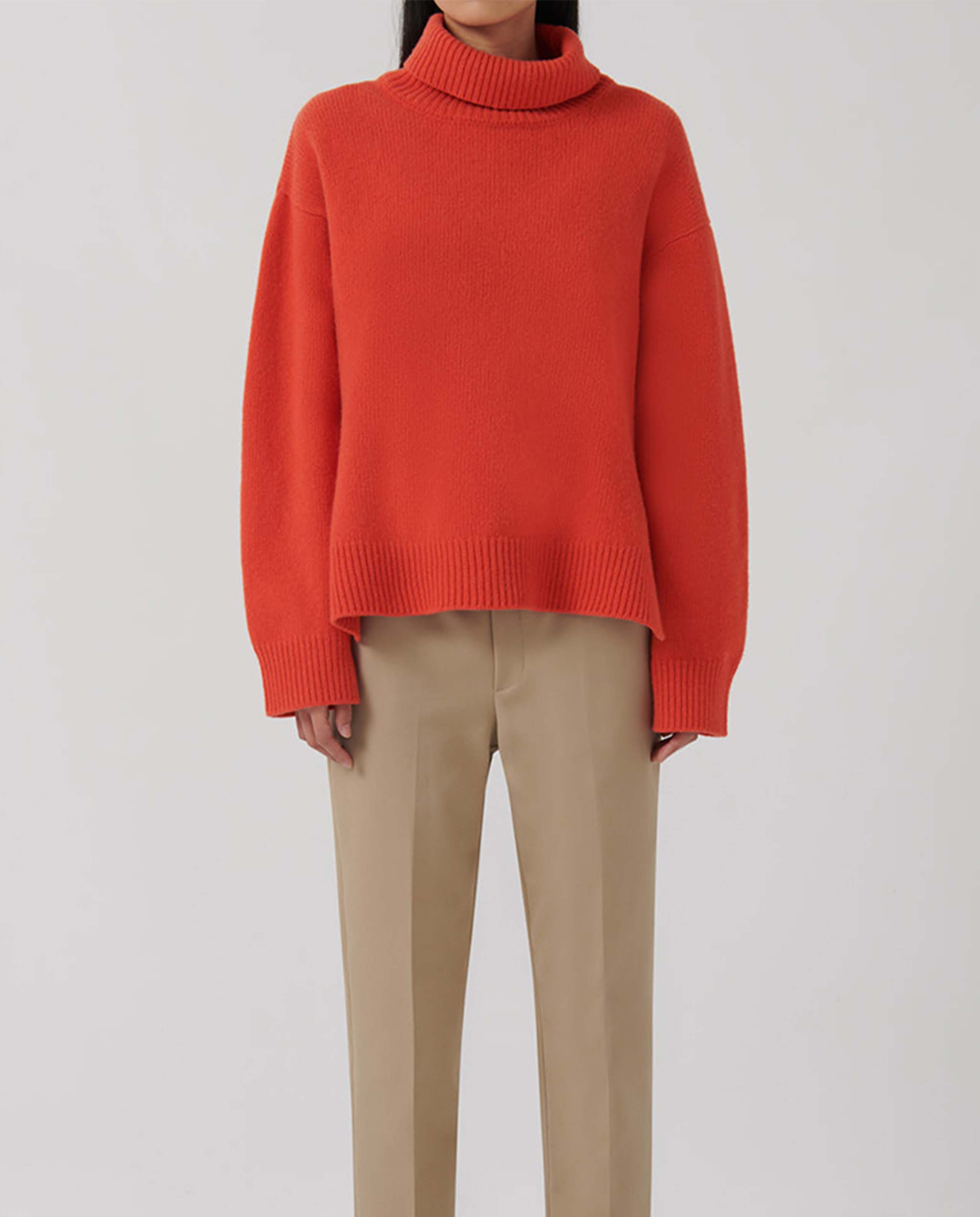 Pull col roulé en maille recyclée