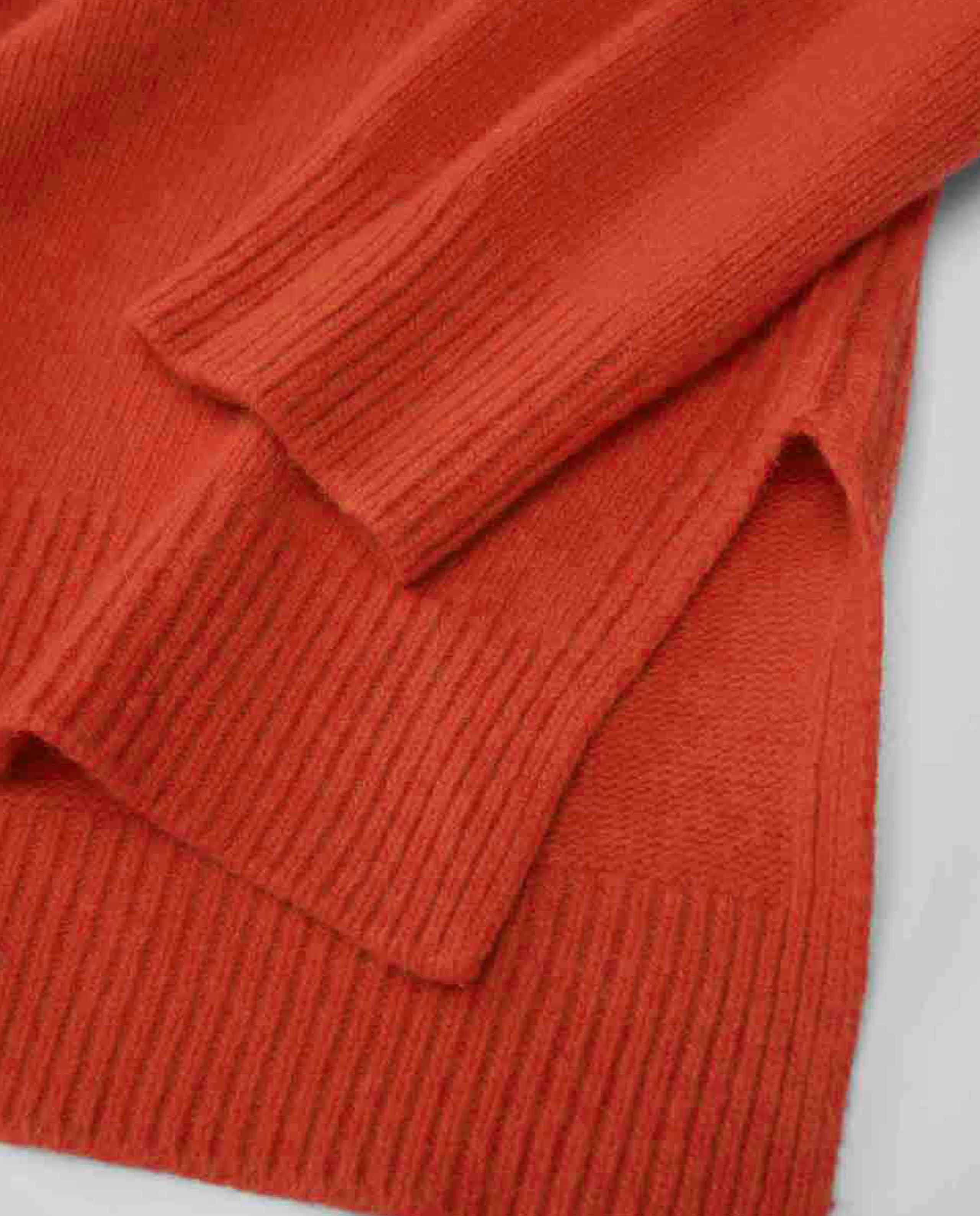 Pull col roulé en maille recyclée