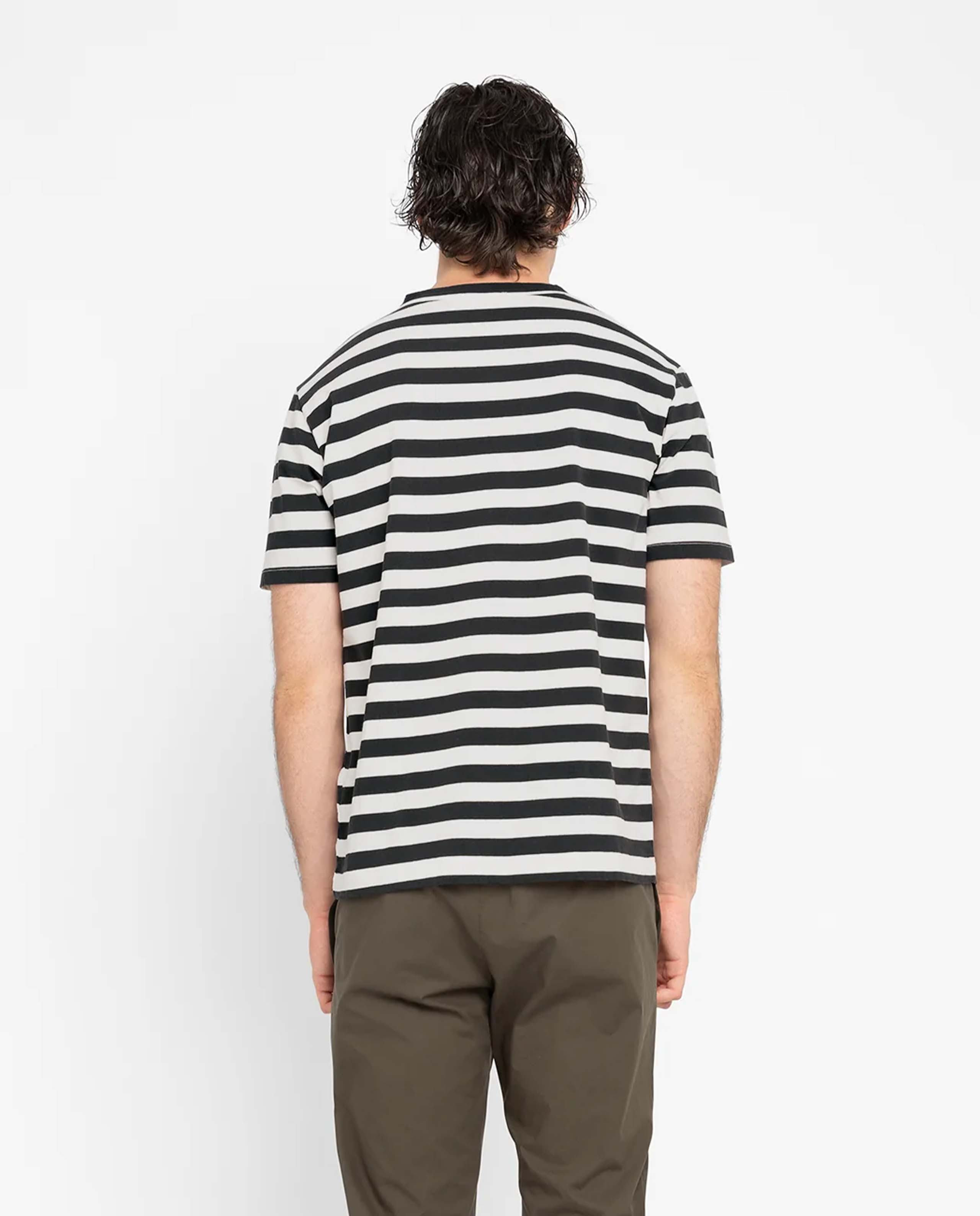 Marché Commun t-shirt rayé en coton bio anthracite Loreak mendian