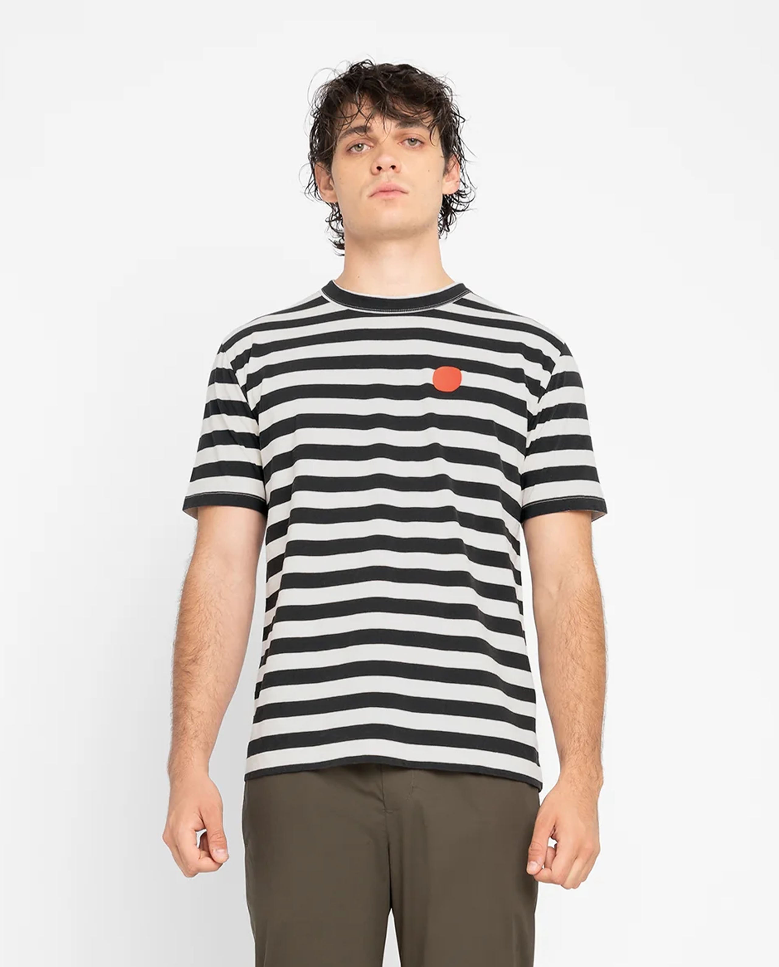 Marché Commun t-shirt rayé en coton bio anthracite Loreak mendian