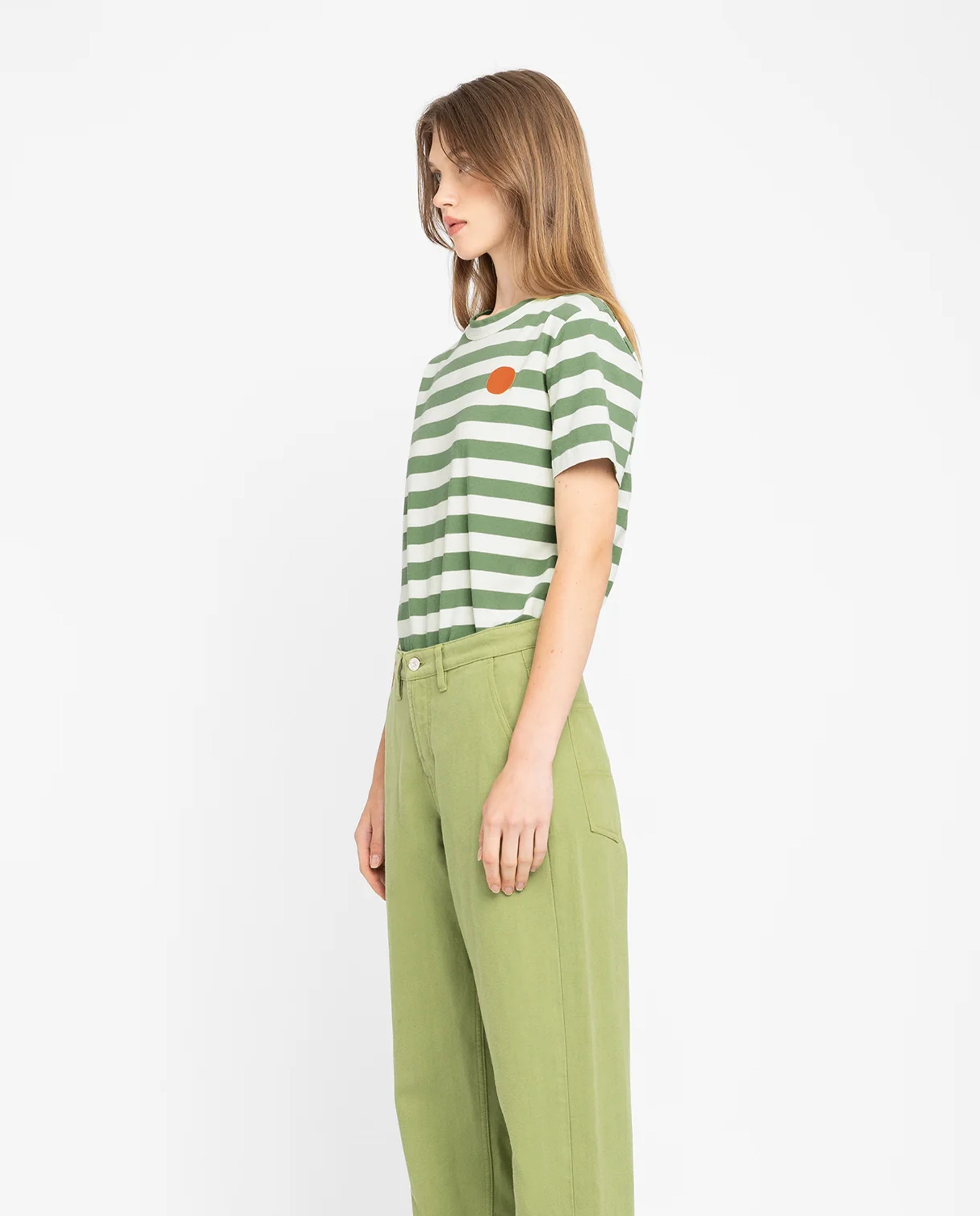 Marché Commun t-shirt en coton bio rayé blanc et vert Lorea Mendian