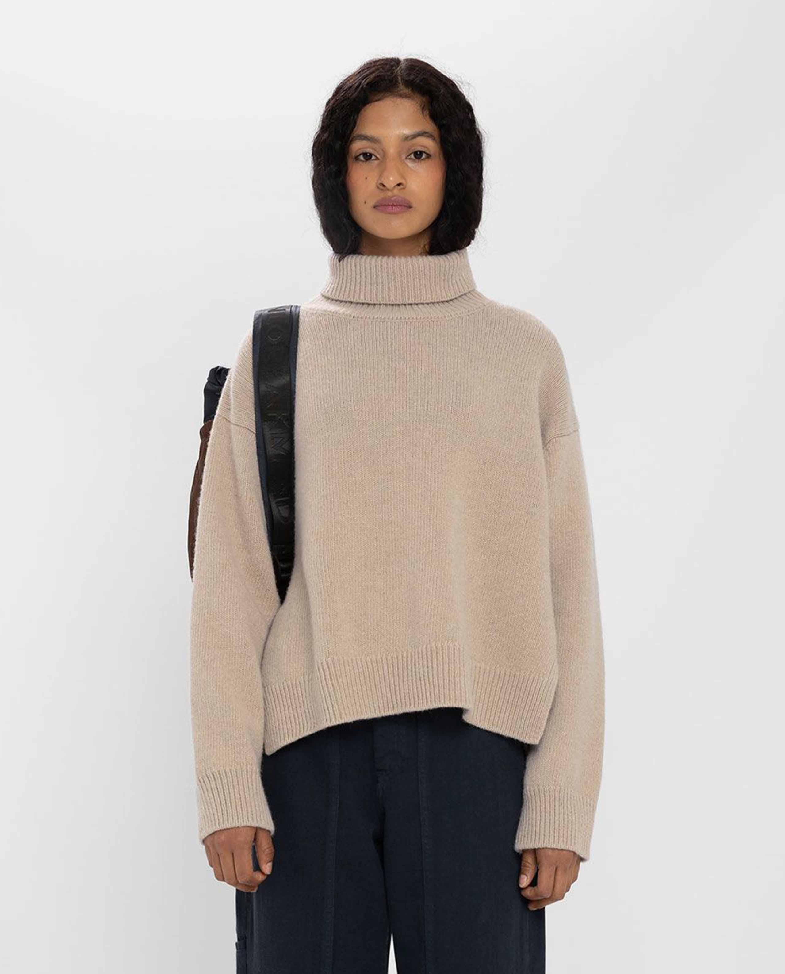 Marché Commun Pull col roulé en maille recyclée beige Loreak Mendian