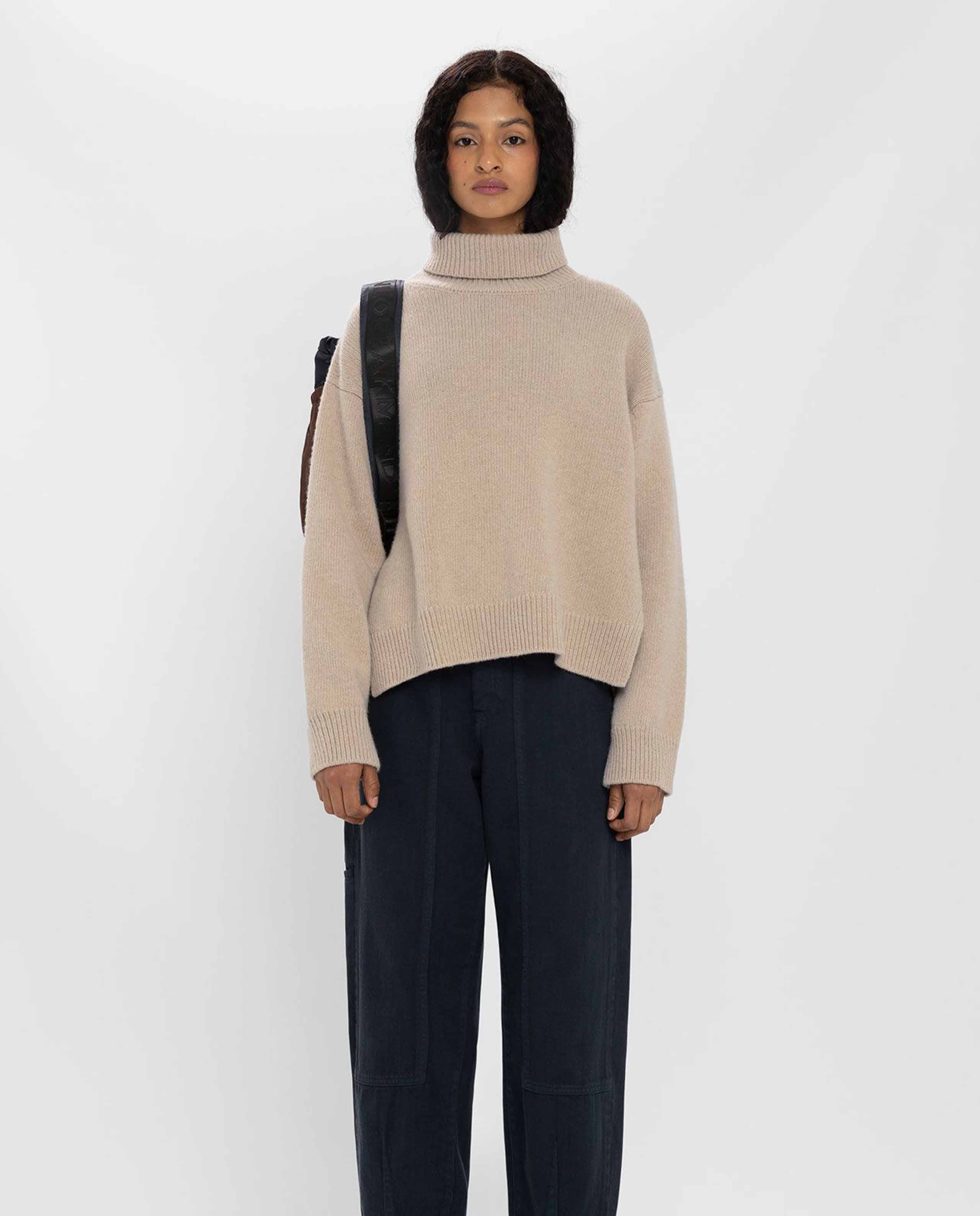 Marché Commun Pull col roulé en maille recyclée beige Loreak Mendian