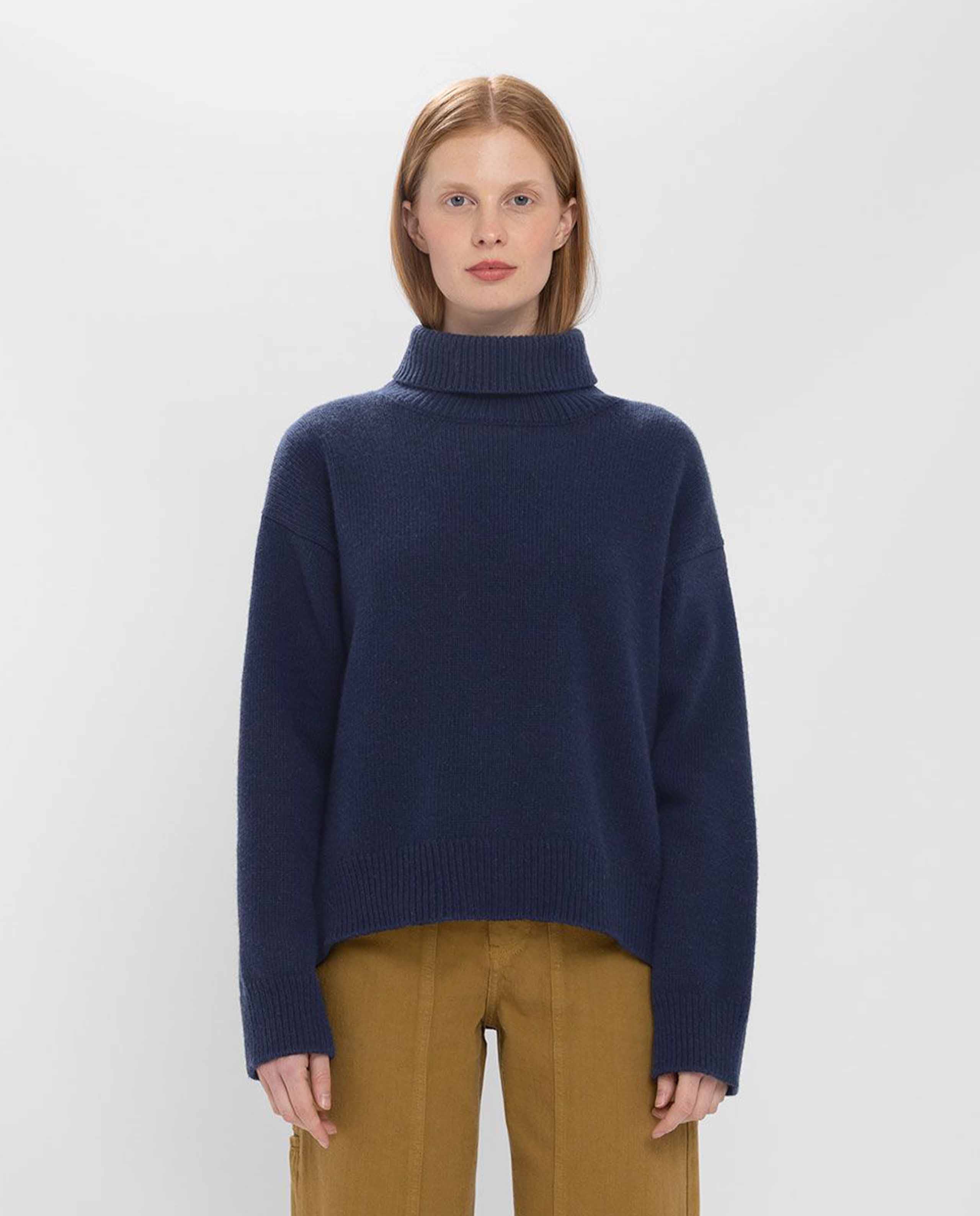 Marché Commun Pull col roulé en maille recyclée bleu foncé Loreak Mendian