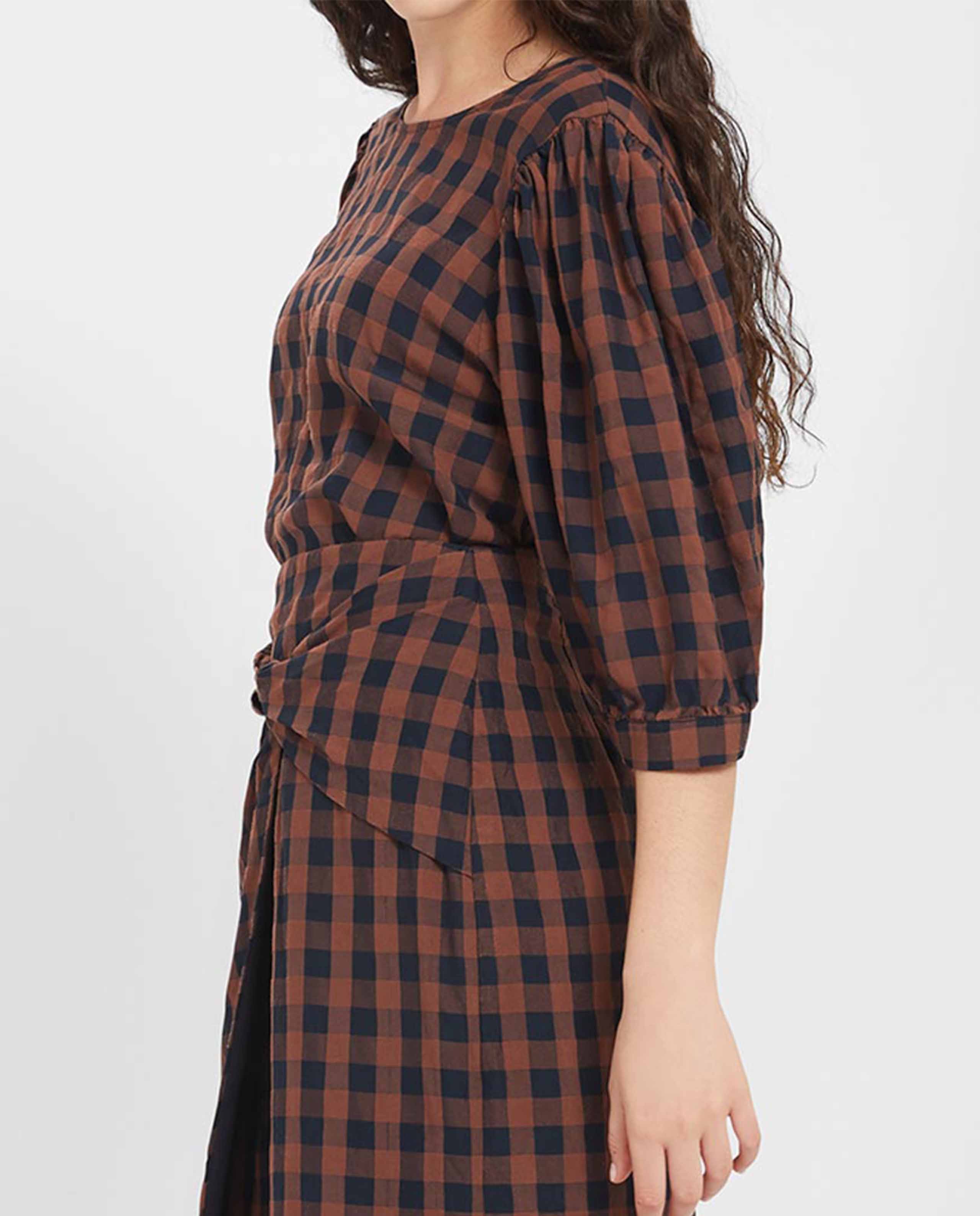 MARCHÉ COMMUN Blouse à carreaux marron et bleu marine en tencel Loreak Mendian