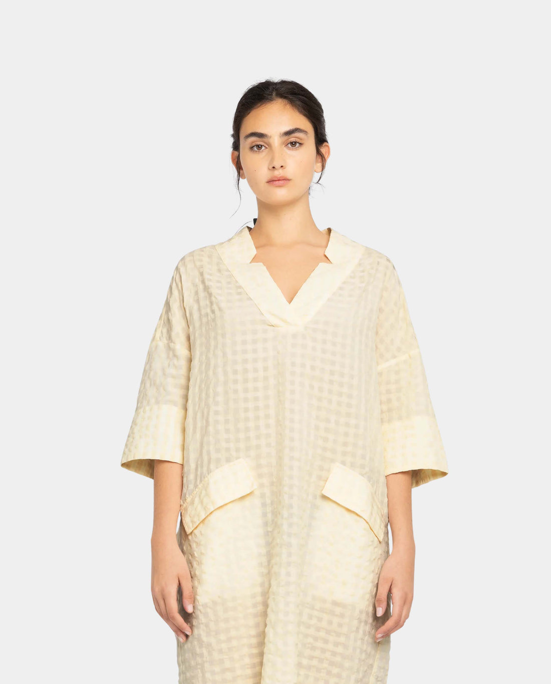 Marché Commun robe en coton bio écru gaufrée Loreak Mendian