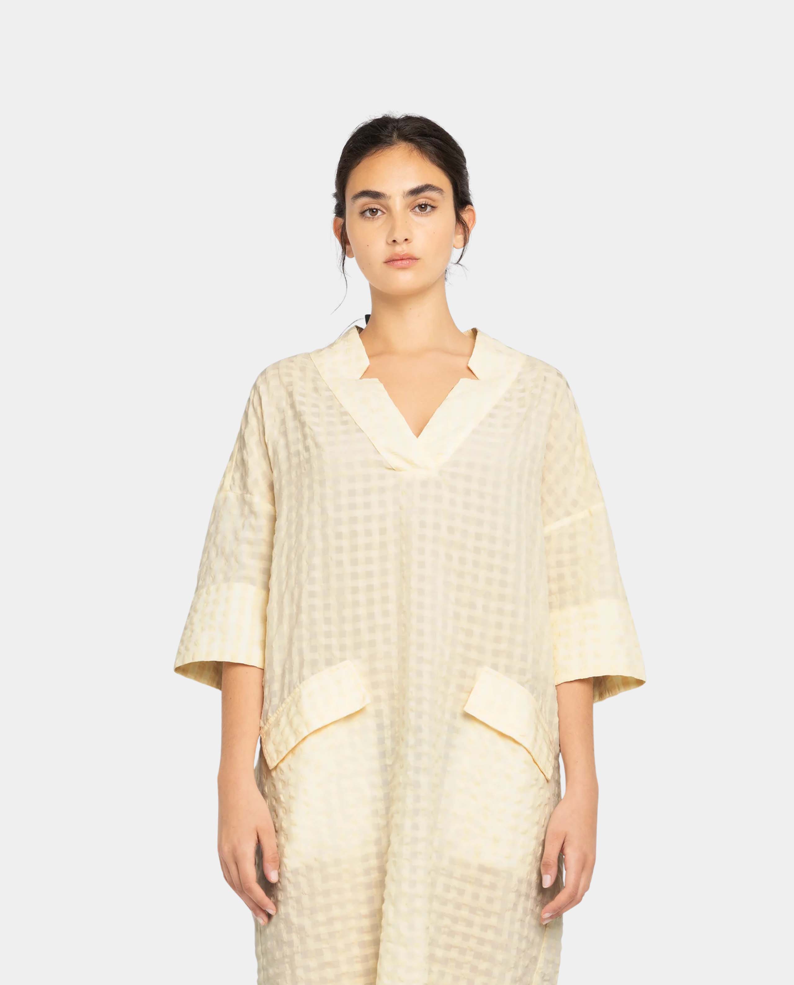 Marché Commun robe en coton bio écru gaufrée Loreak Mendian