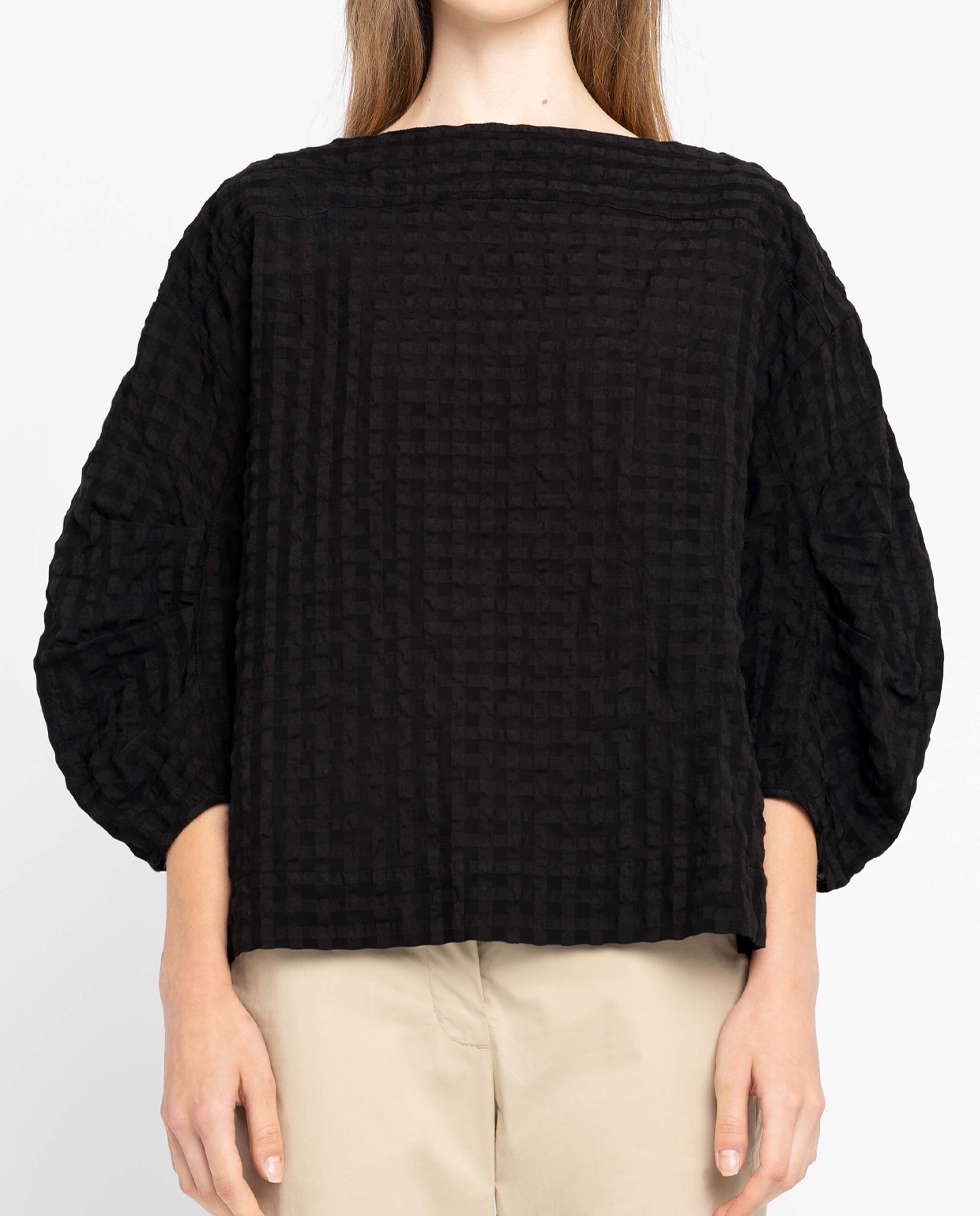 Marché Commun Blouse gaufrée en coton bio noire Loreak Mendian