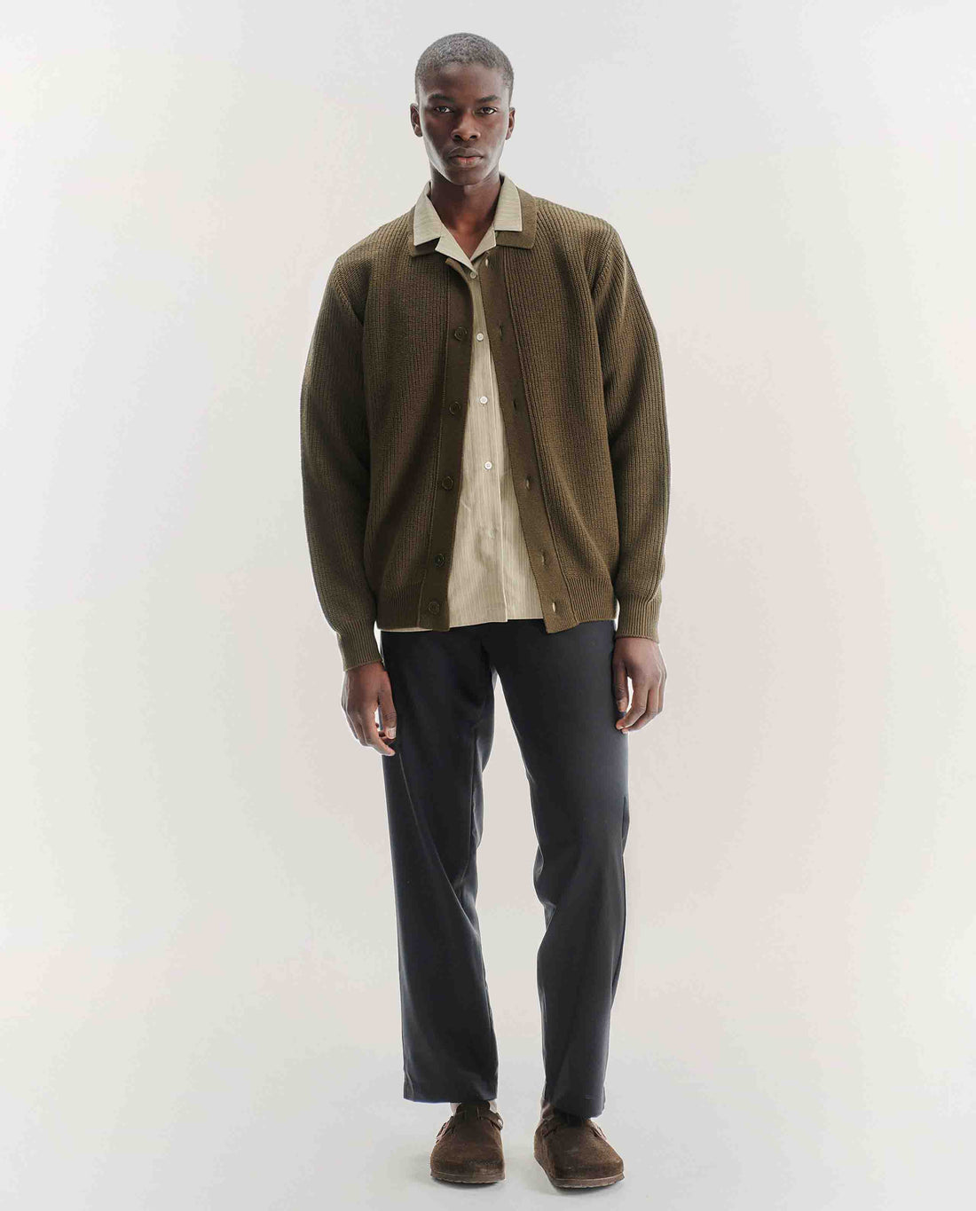Marché Commun Cardigan en mérinos et coton bio homme kaki Noyoco