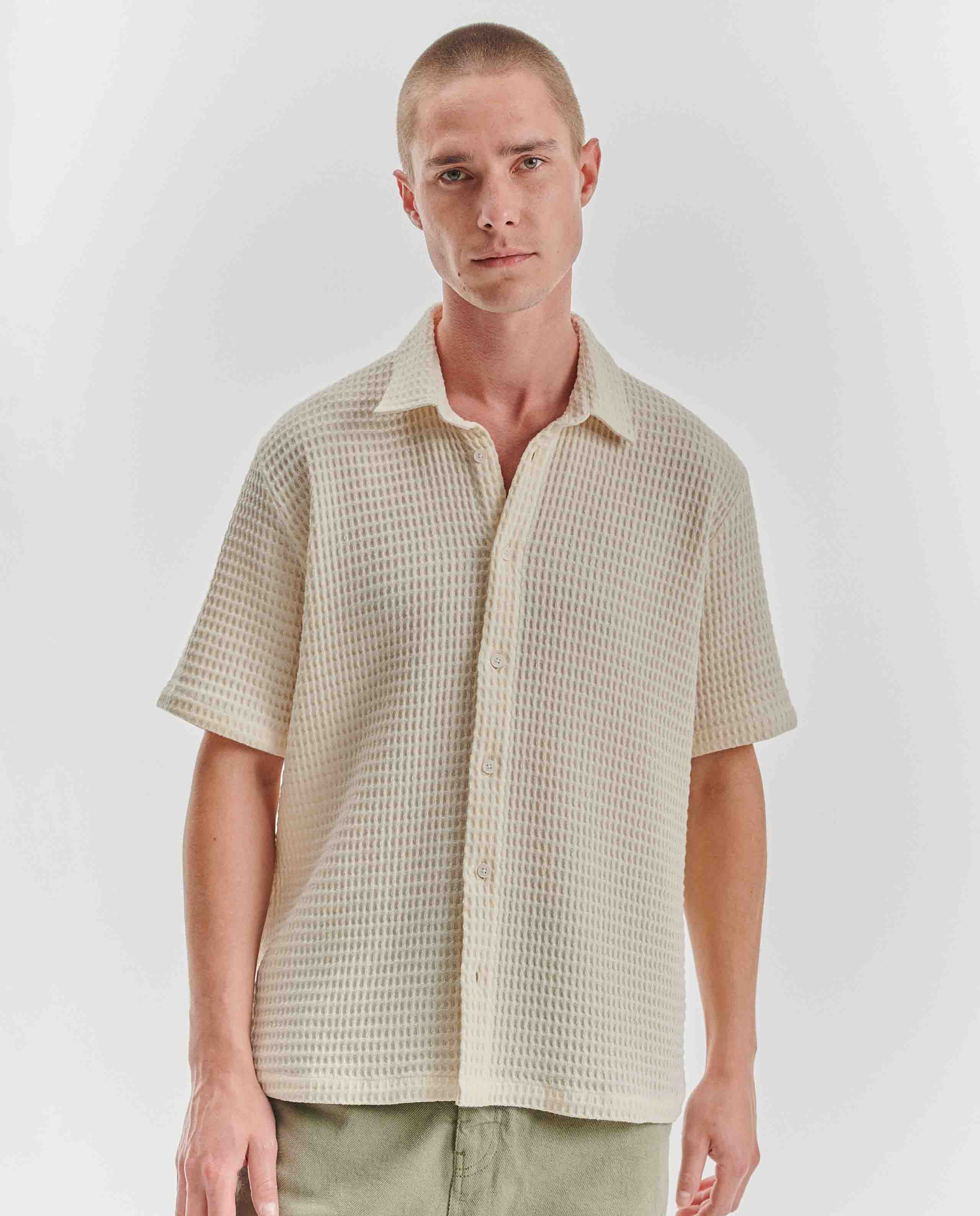 Marché Commun chemise manches courtes gaufrée en lin naturel noyoco