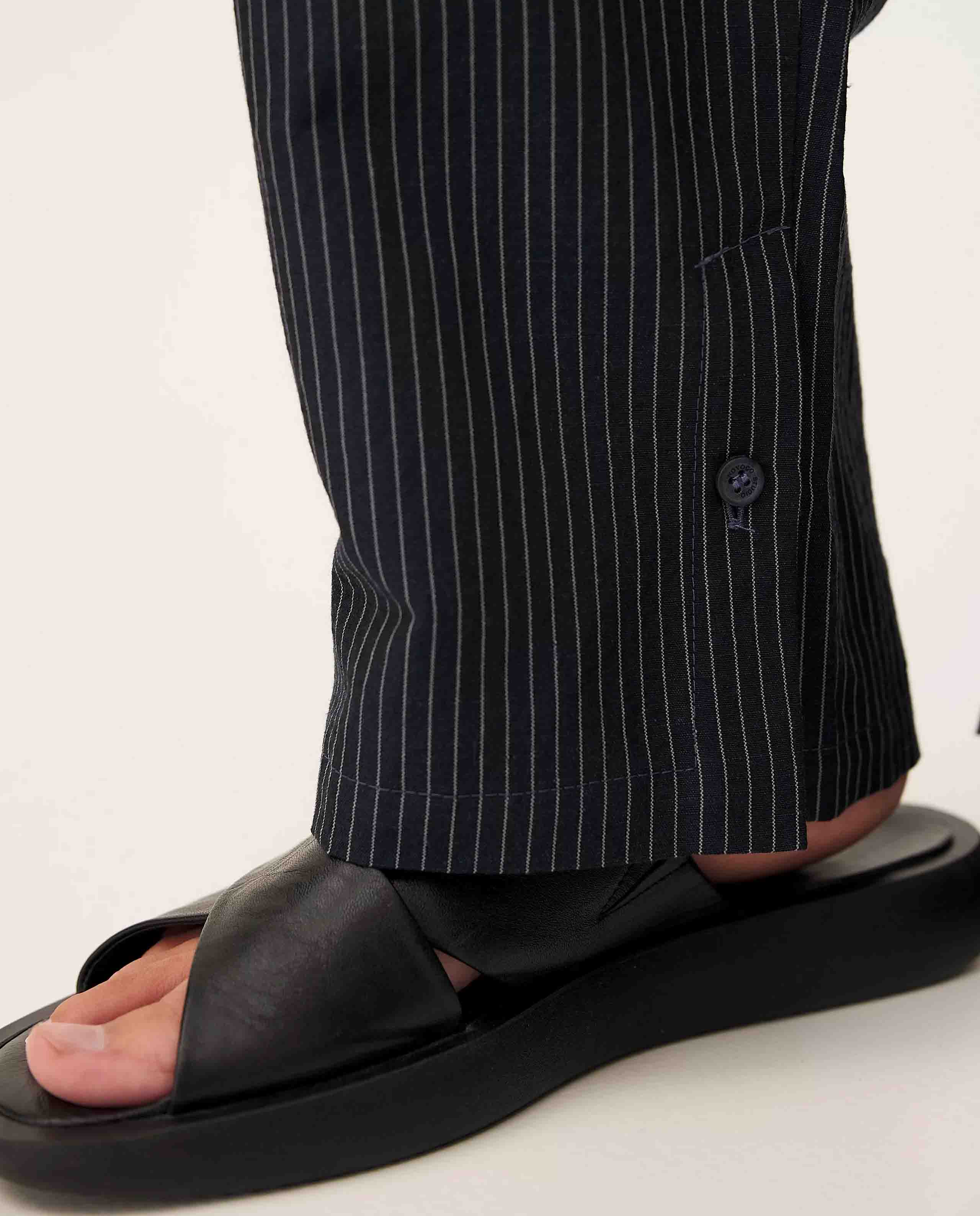 marché commun pantalon rayé en coton bio et lin bleu marine noyoco