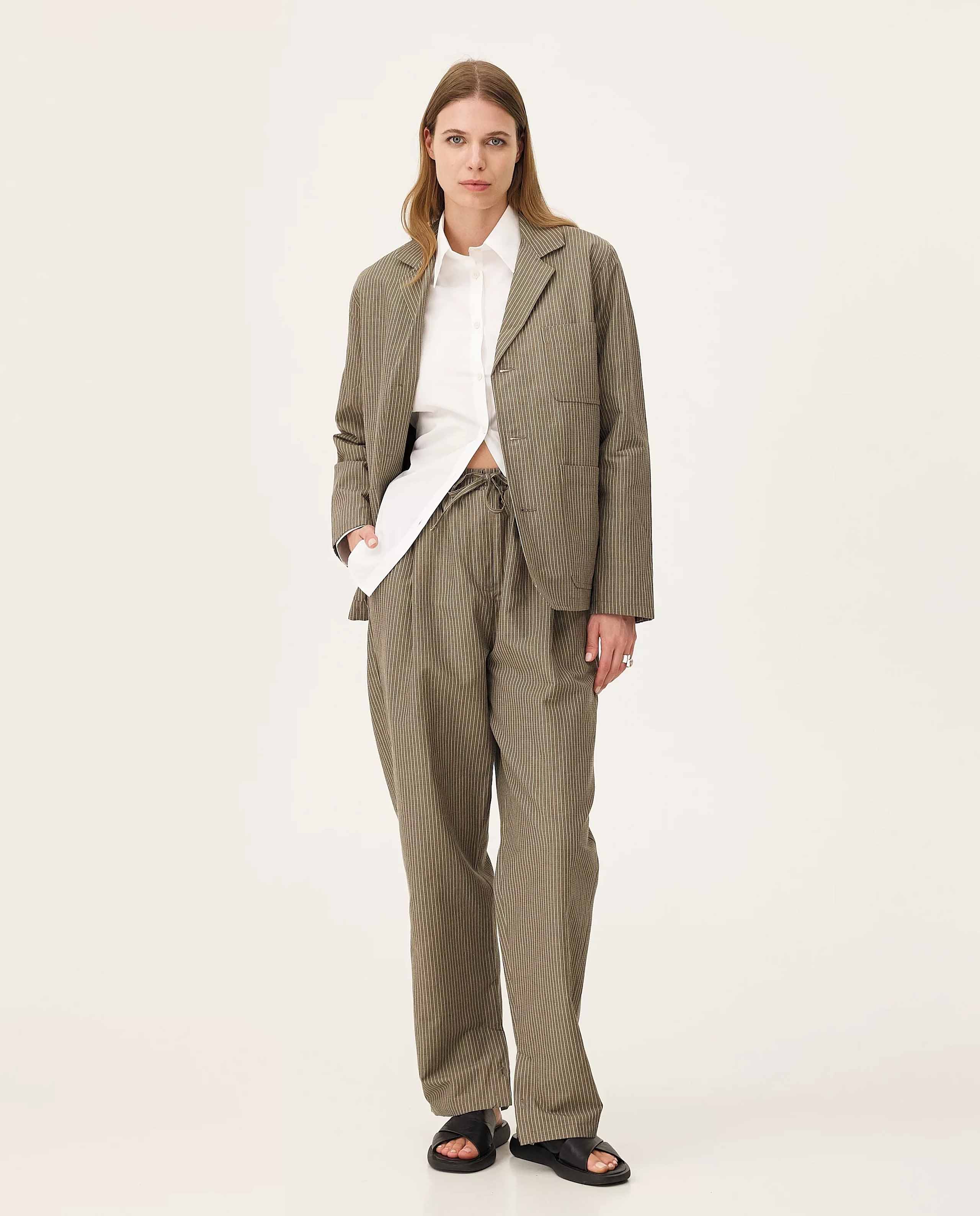 marché commun pantalon rayé en coton bio taupe noyoco