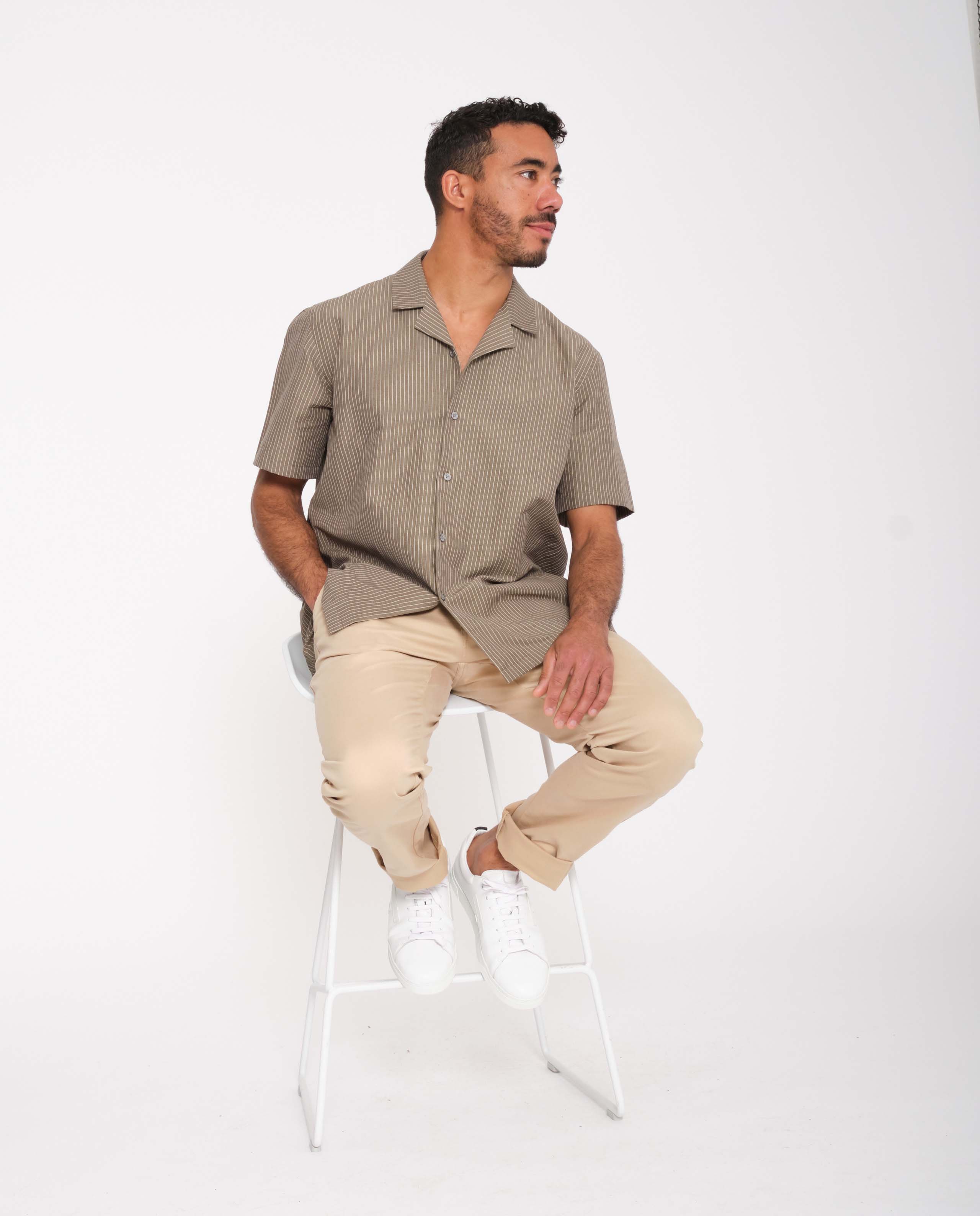 marché commun noyoco homme chemise manches courtes rayée gris taupe