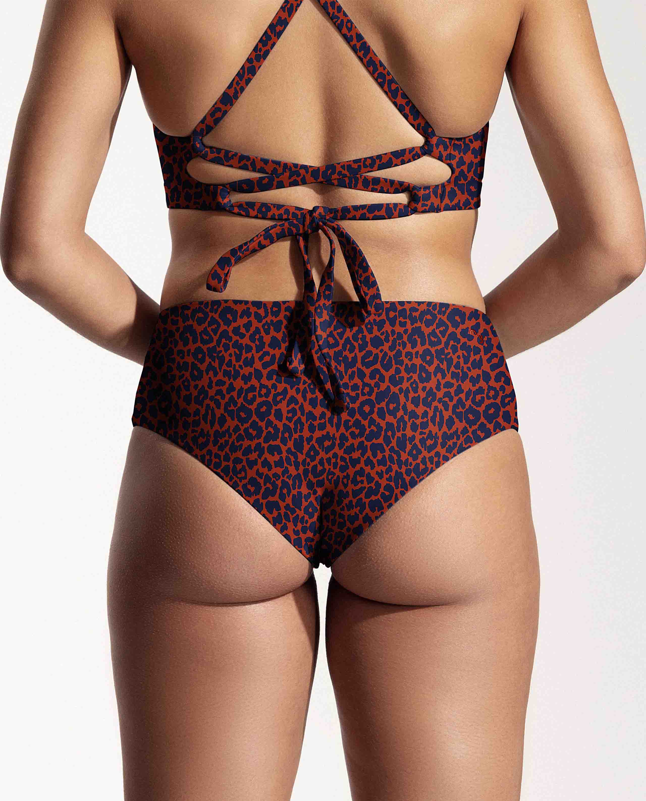 marché commun oy surf bas de maillot taille haute recyclé imprimé léopard bleu rouge