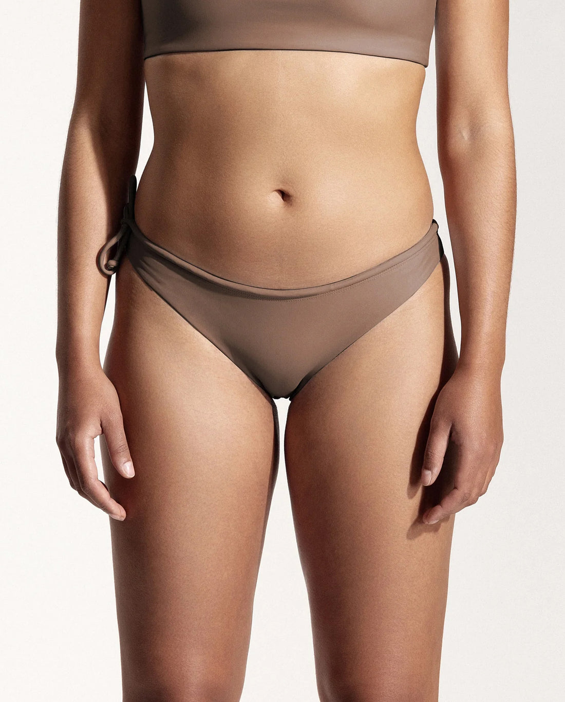 marché commun bas de maillot noué taupe oy surf